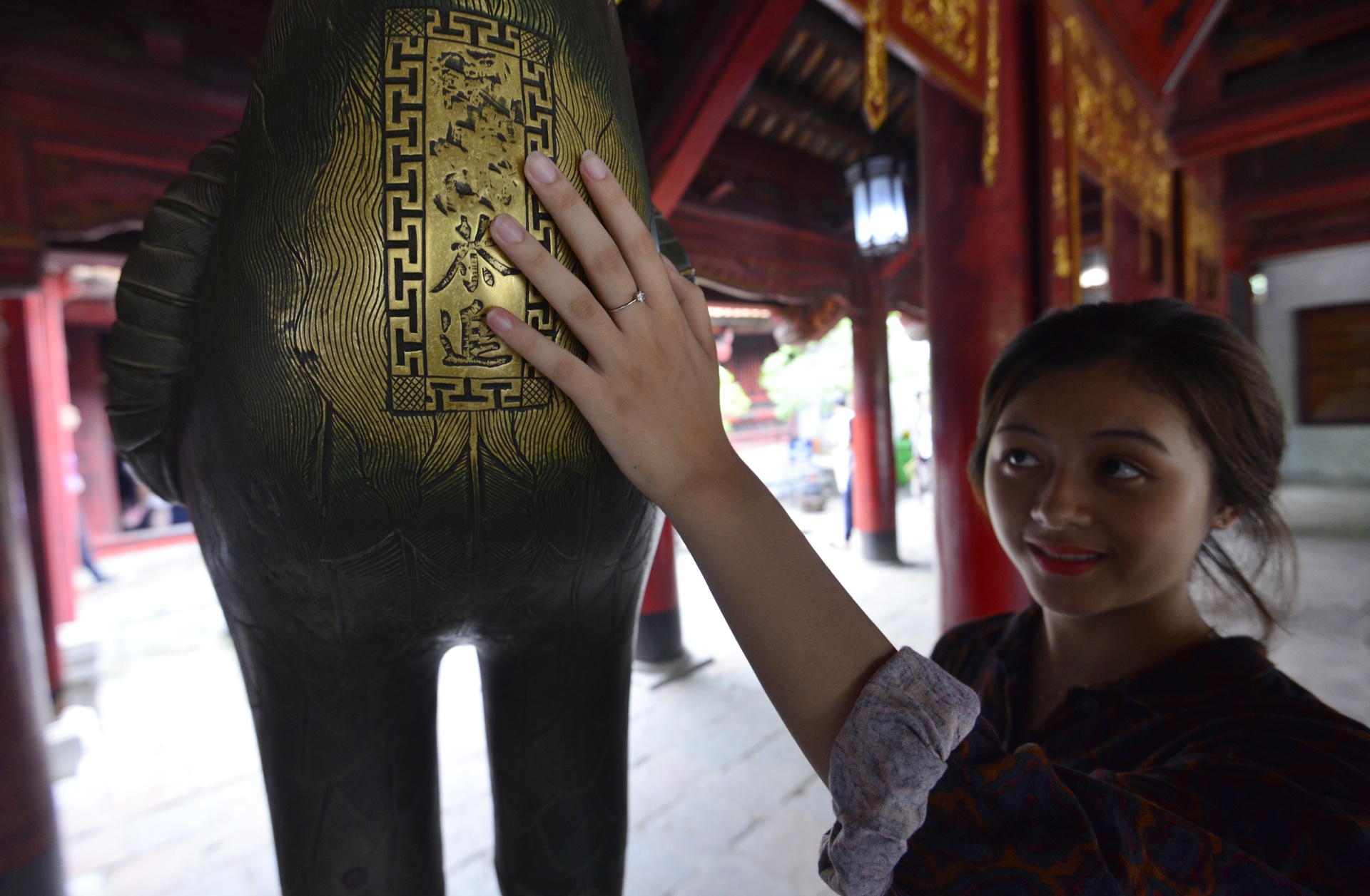 Si tu nhay vao trong so dau rua cau may anh 9