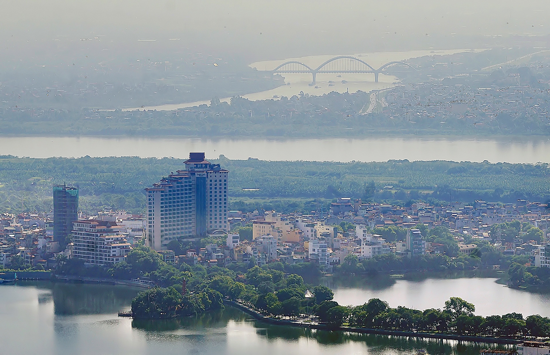 Dien mao Thu do sau hai nam nhin tu toa nha Lotte anh 20