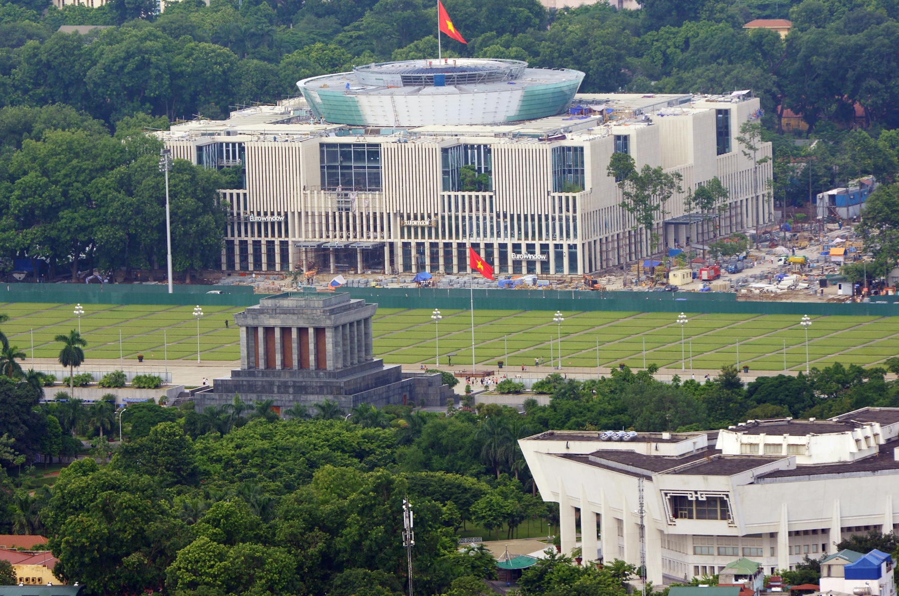 Dien mao Thu do sau hai nam nhin tu toa nha Lotte anh 15