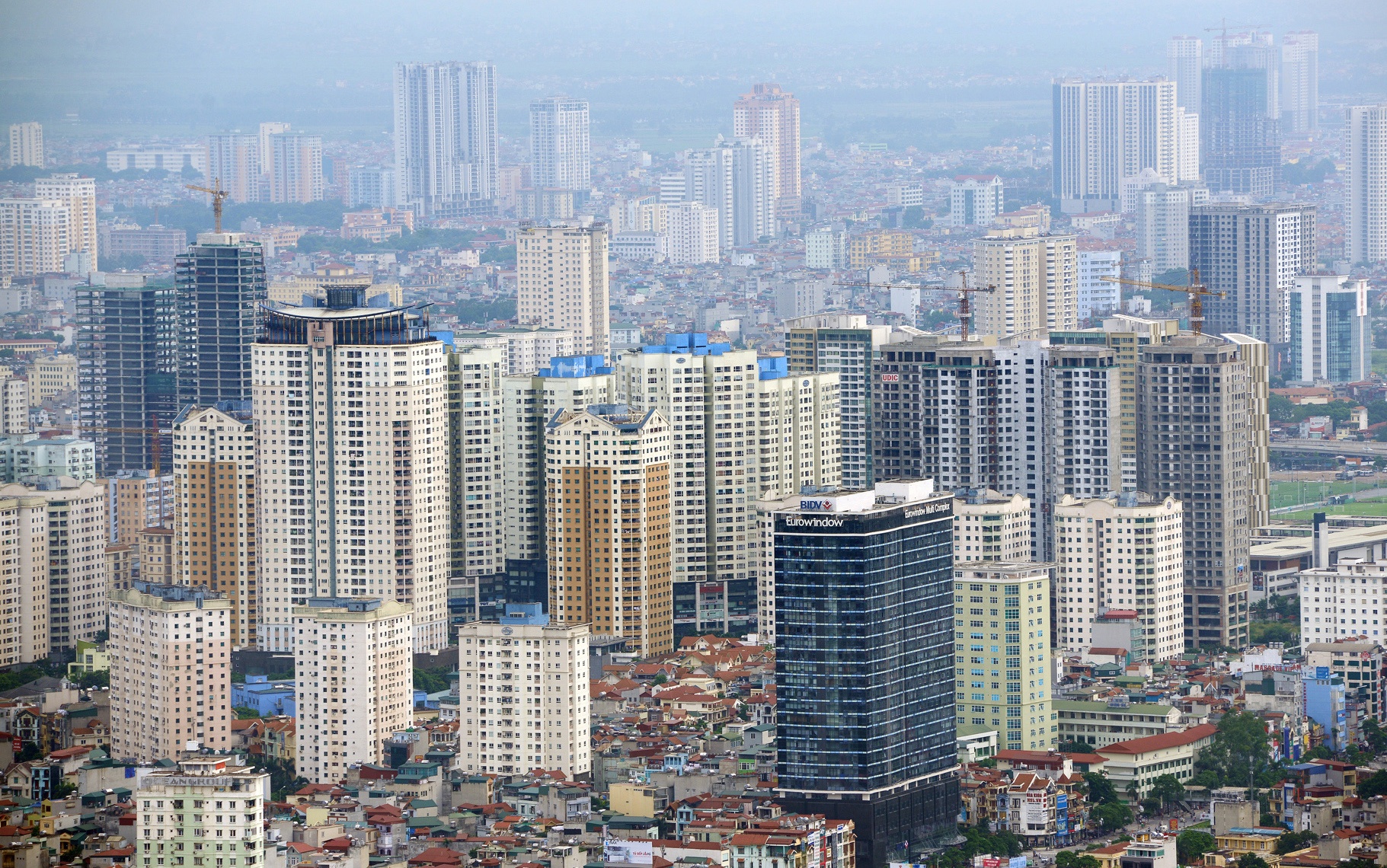 Dien mao Thu do sau hai nam nhin tu toa nha Lotte anh 5