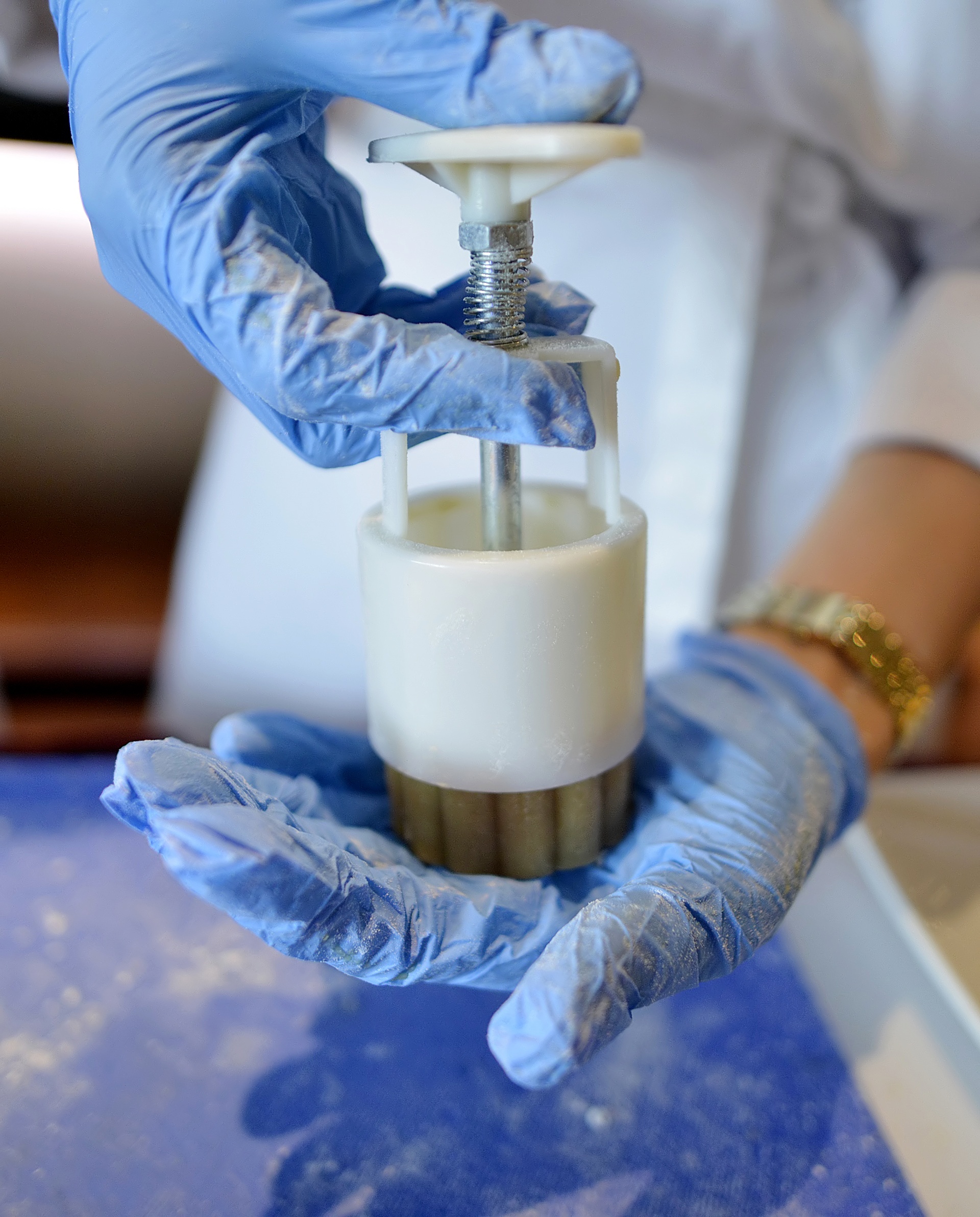 Quy trinh lam banh trung thu tai khach san 5 sao anh 9