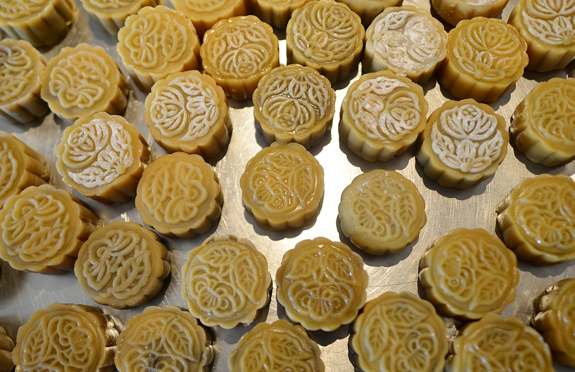 Quy trinh lam banh trung thu tai khach san 5 sao anh 11