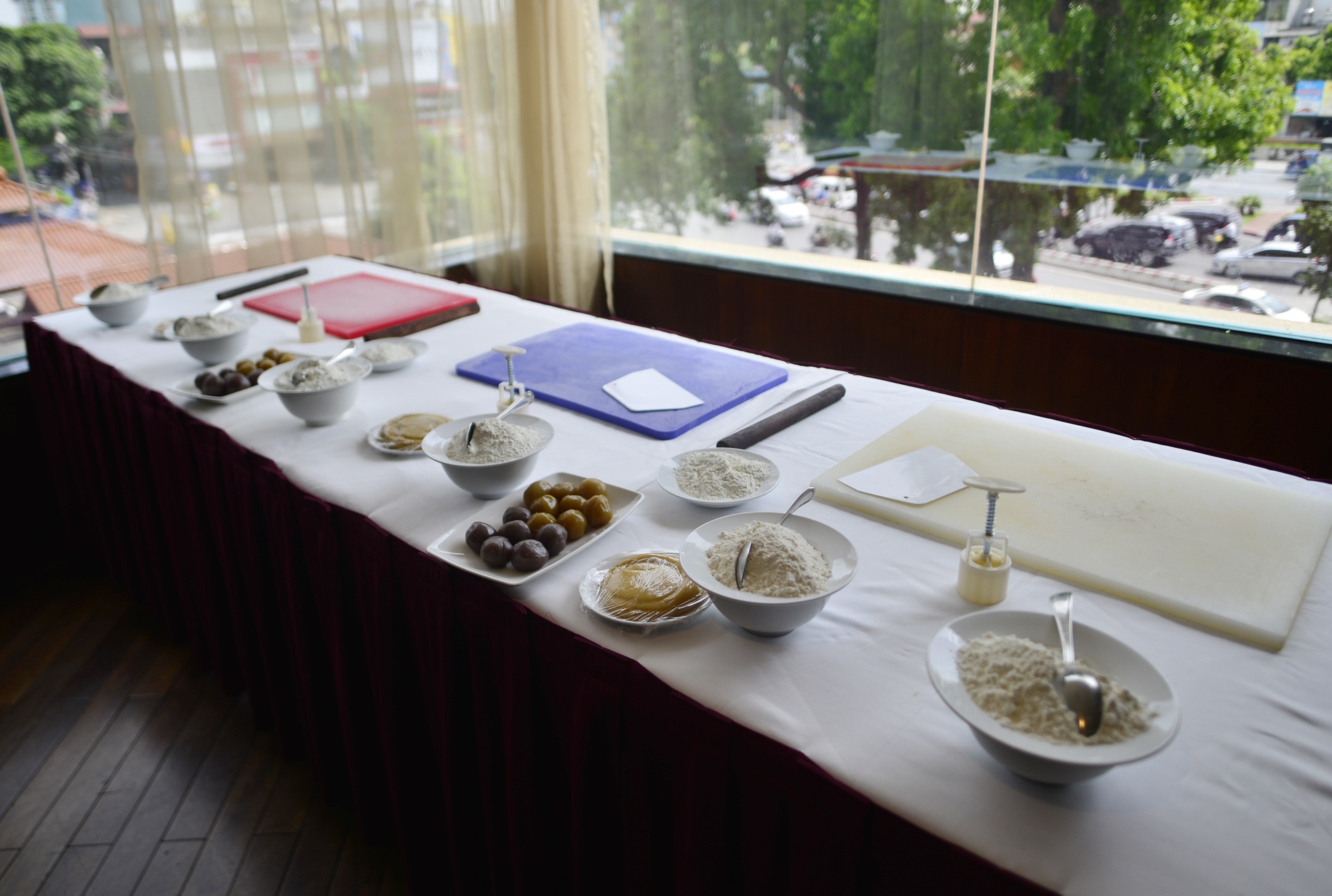 Quy trinh lam banh trung thu tai khach san 5 sao anh 2