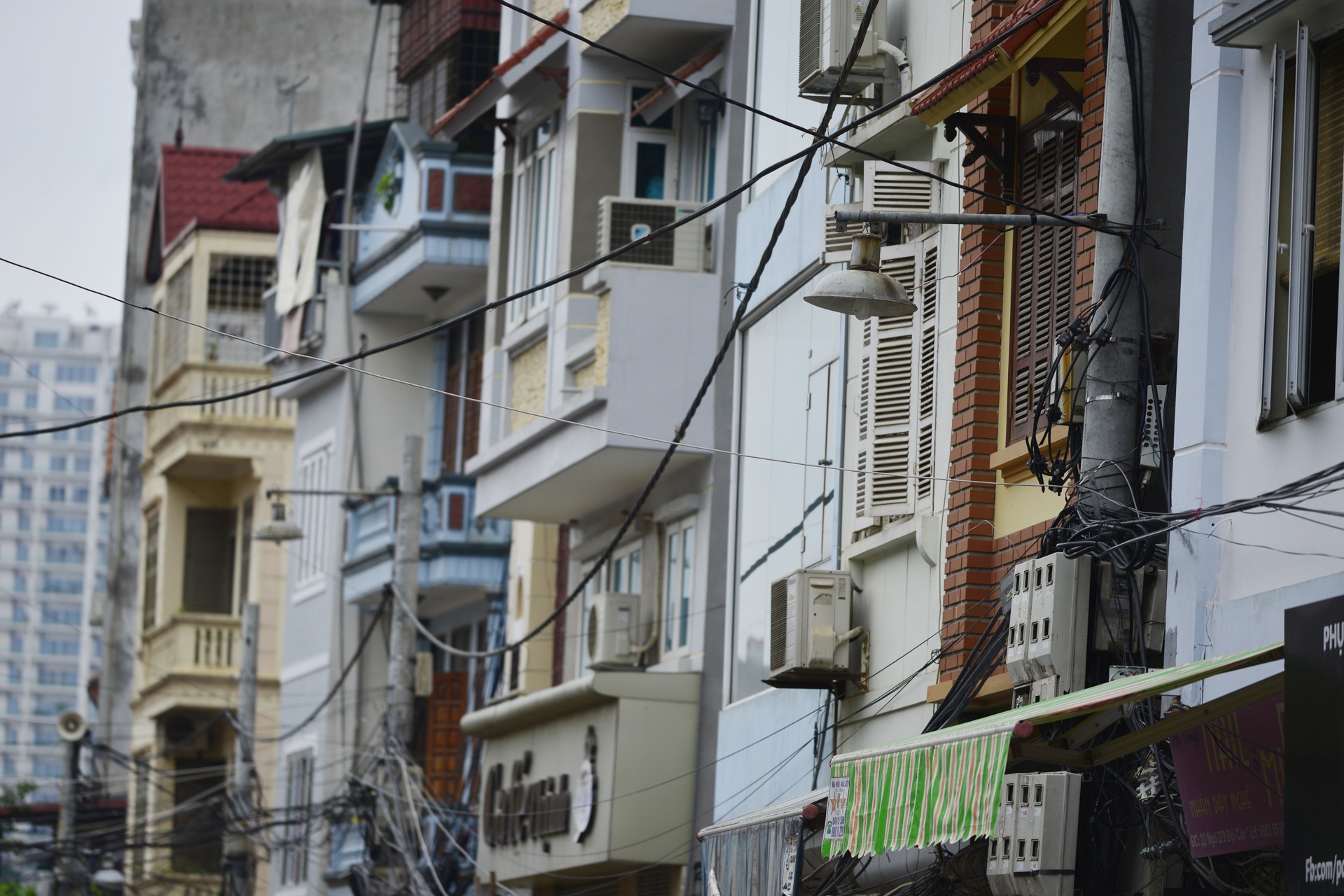 Bat dong san 'xom nuoc den' len doi anh 9