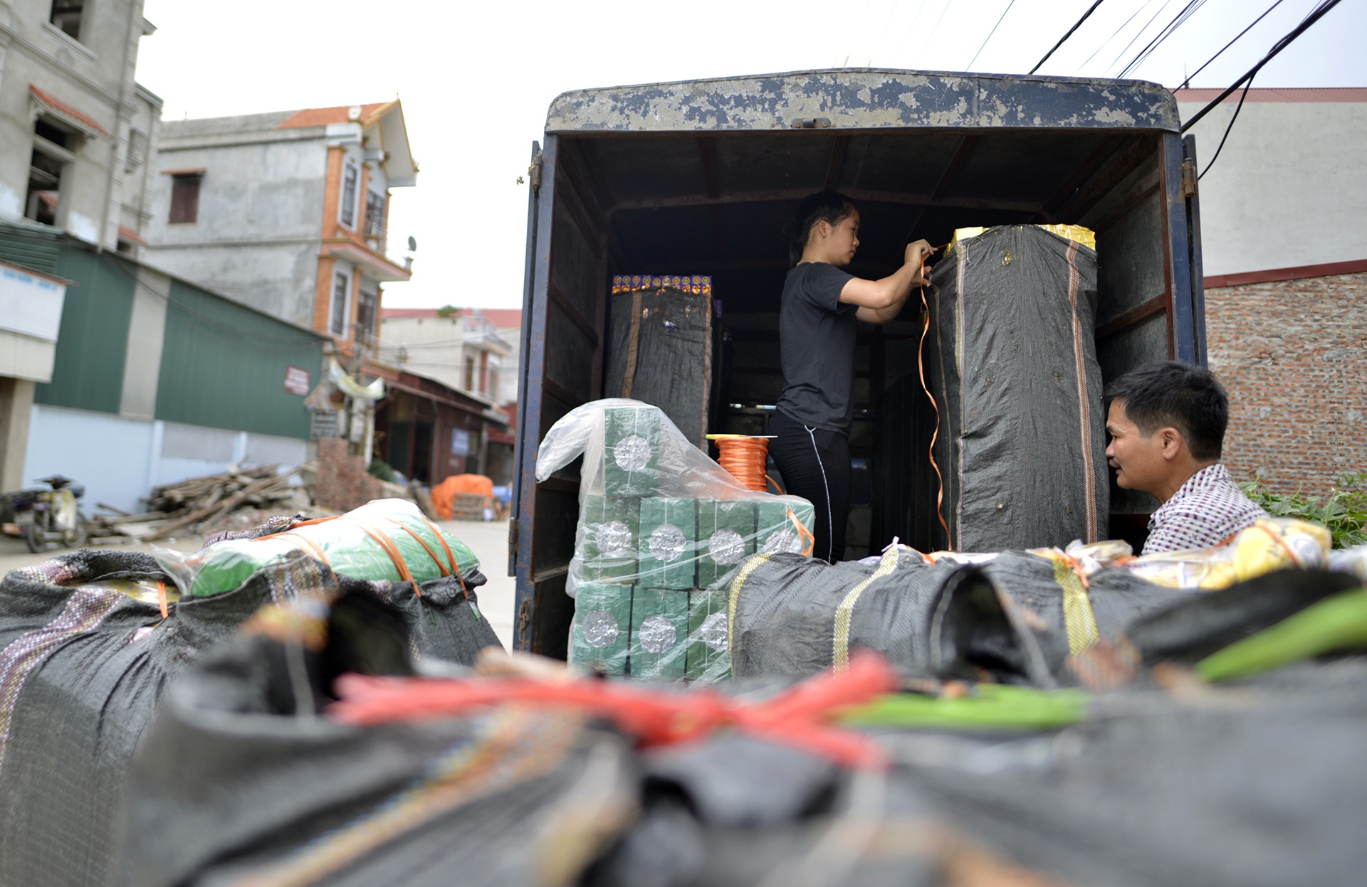 lang vang ma song ho anh 9