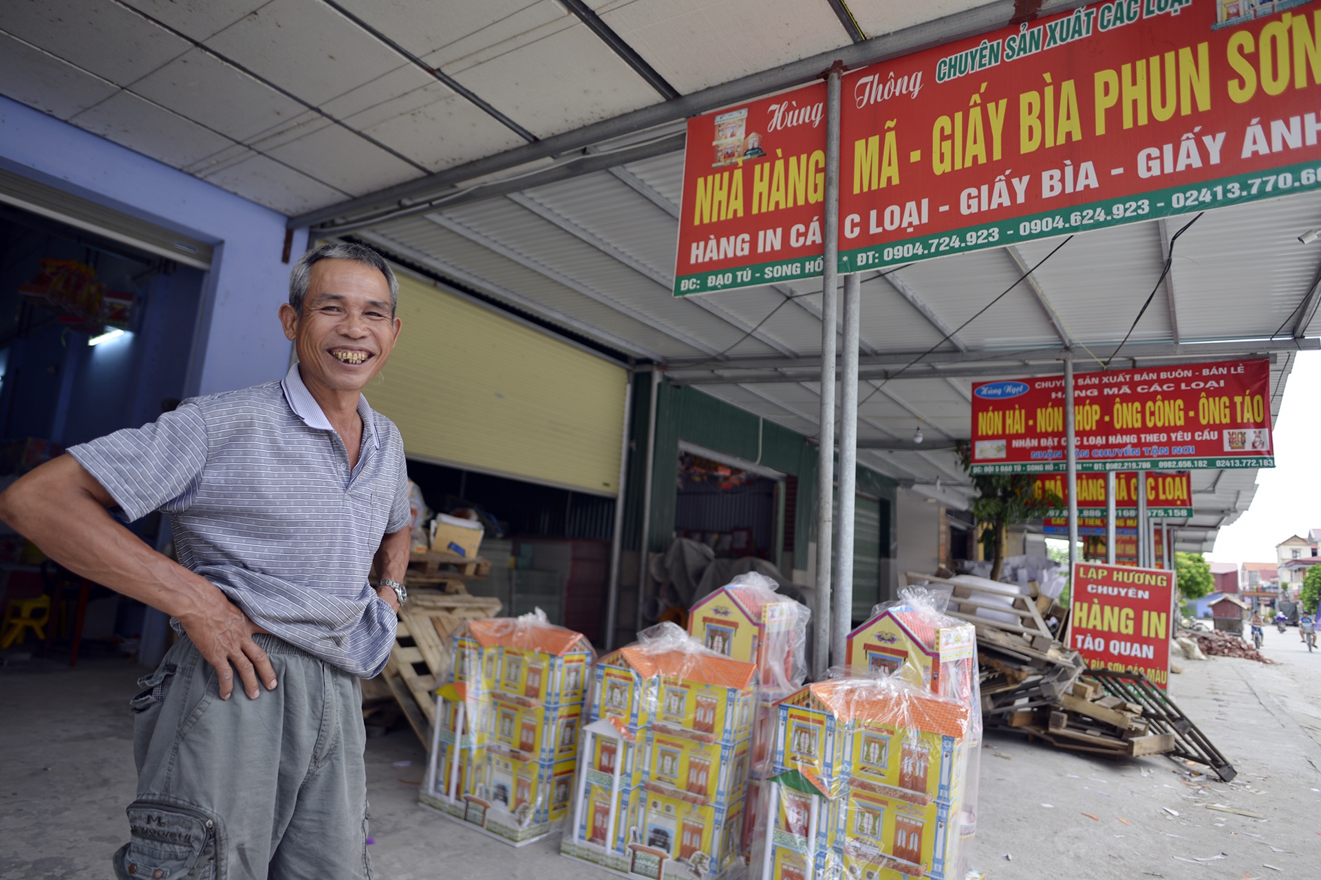 lang vang ma song ho anh 10
