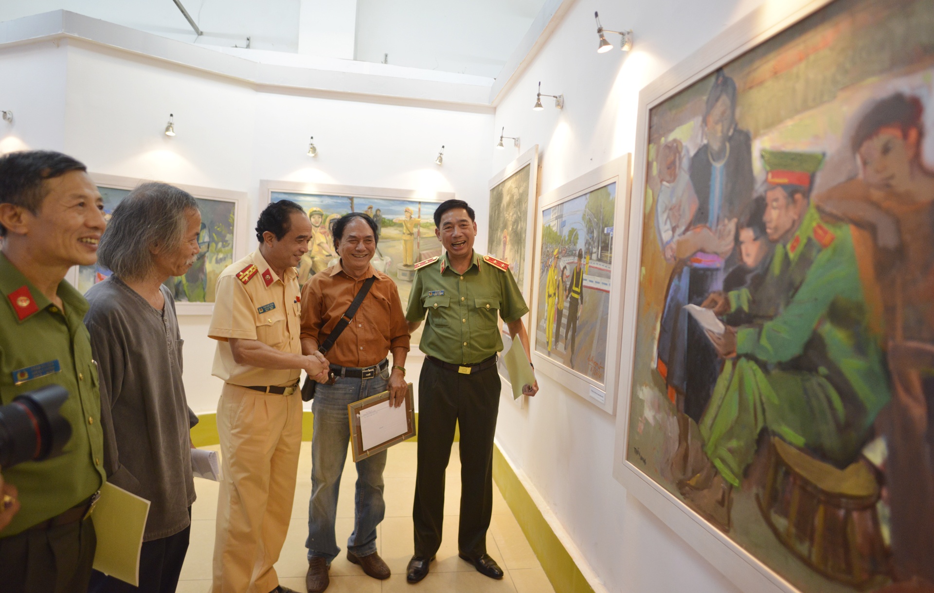 Hinh anh 'la' ve luc luong cong an nhan dan anh 1