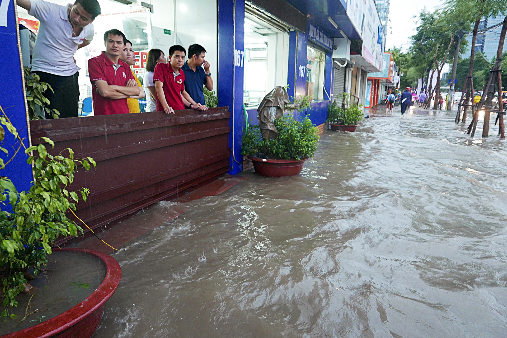 Bao so 3 anh huong den Ha Noi anh 7