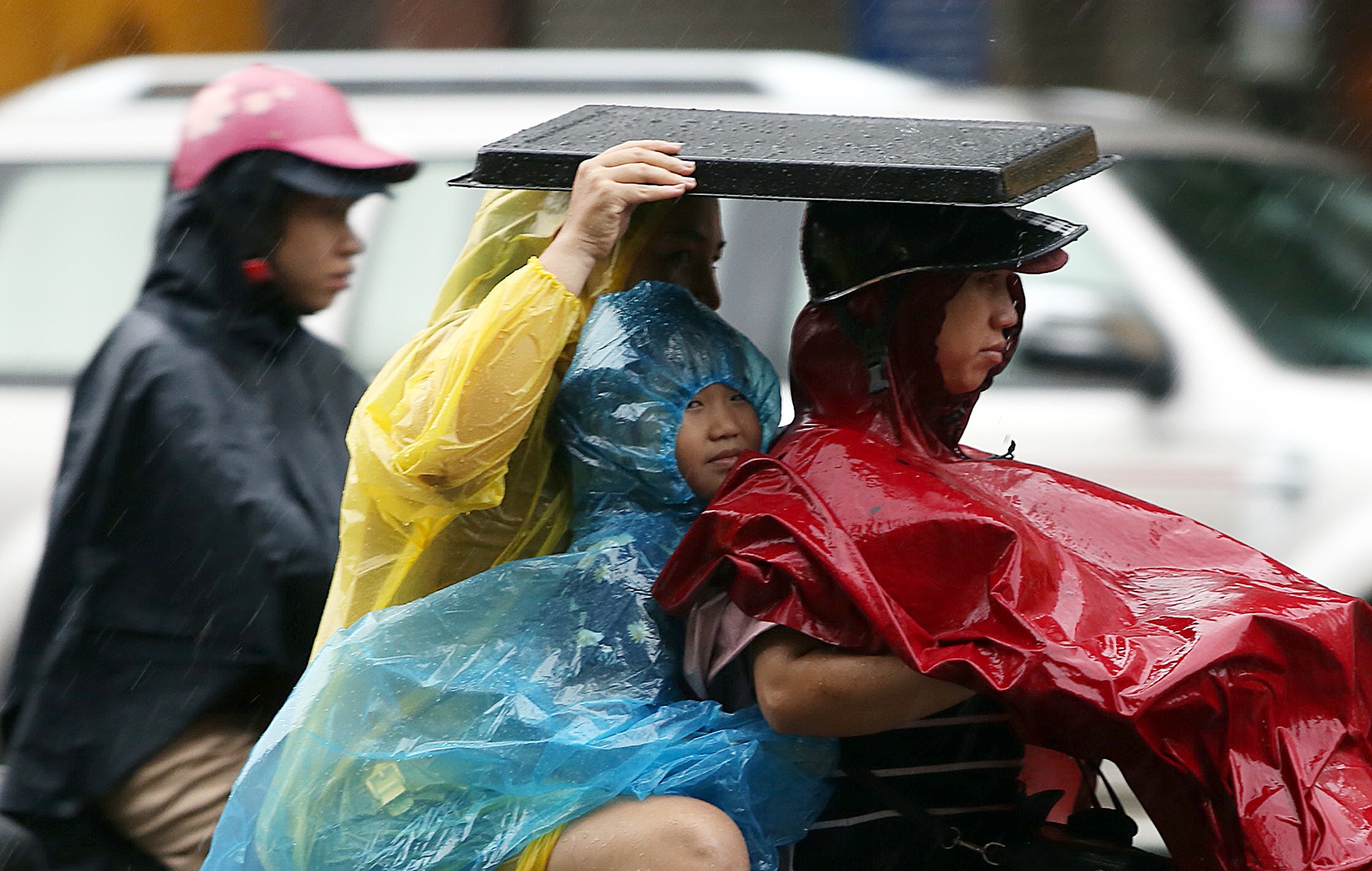 Bao so 3 anh huong den Ha Noi anh 1
