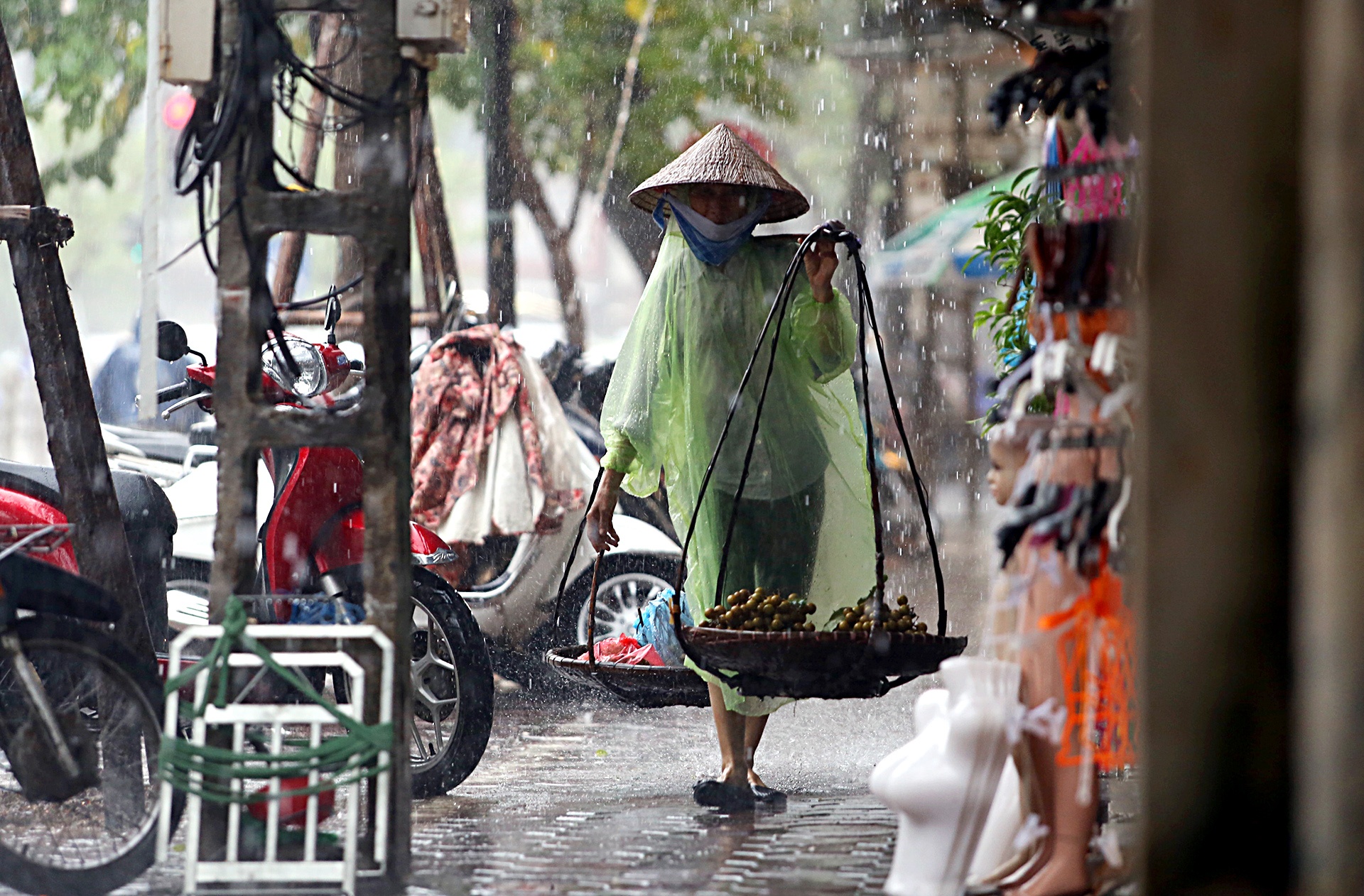 Bao so 3 anh huong den Ha Noi anh 4