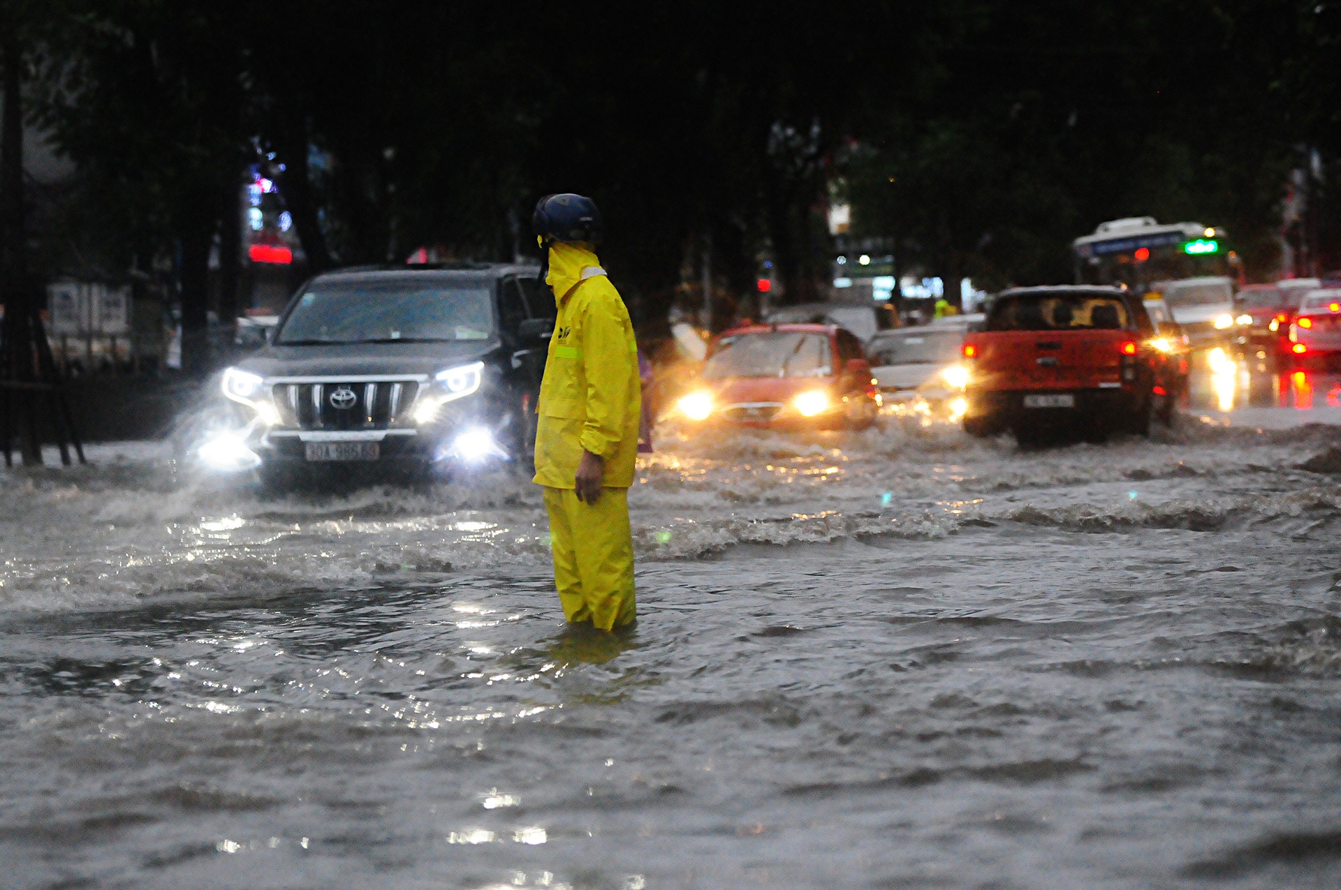 Bao so 3 anh huong den Ha Noi anh 6