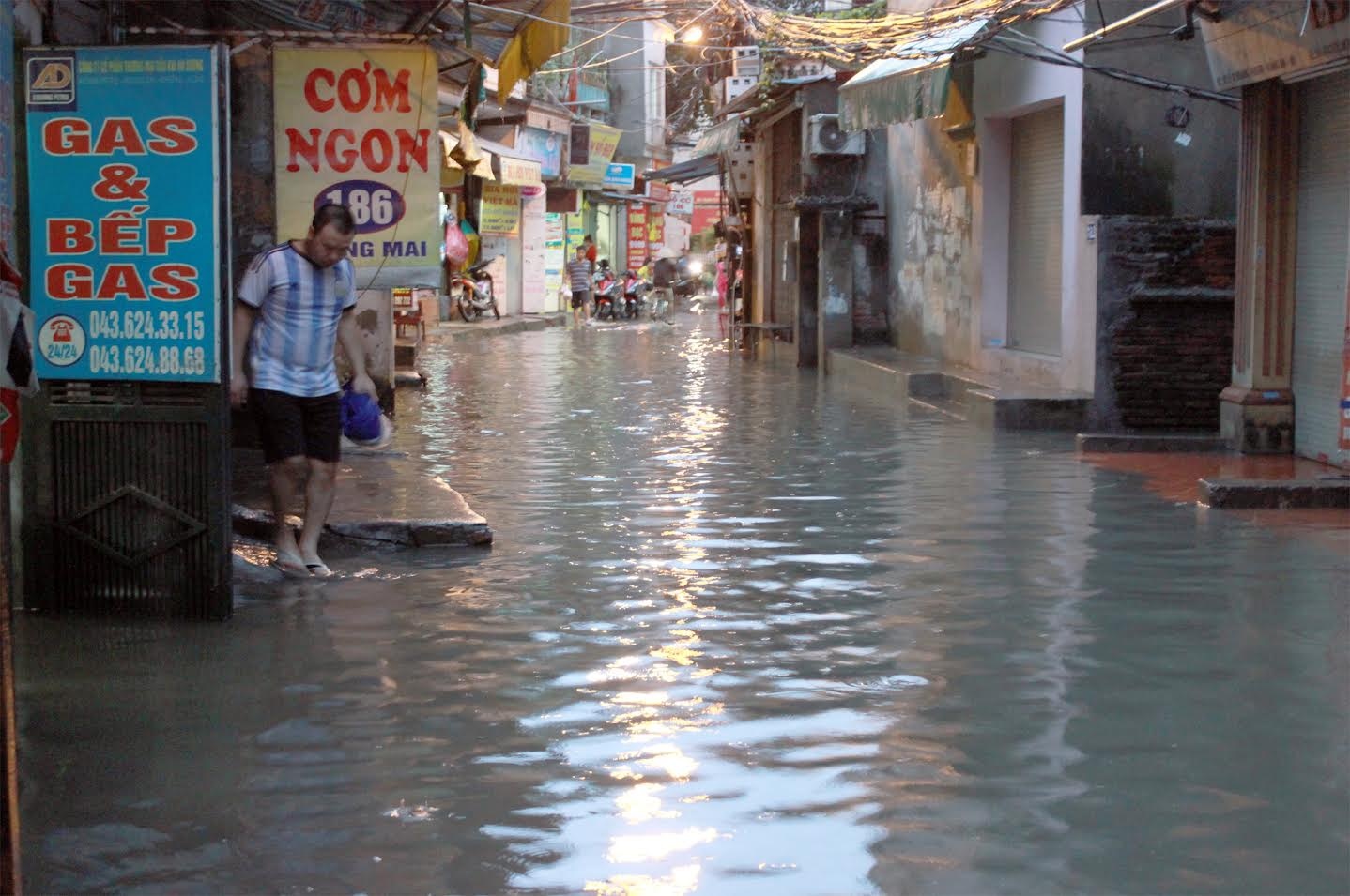 Bao so 3 anh huong den Ha Noi anh 12