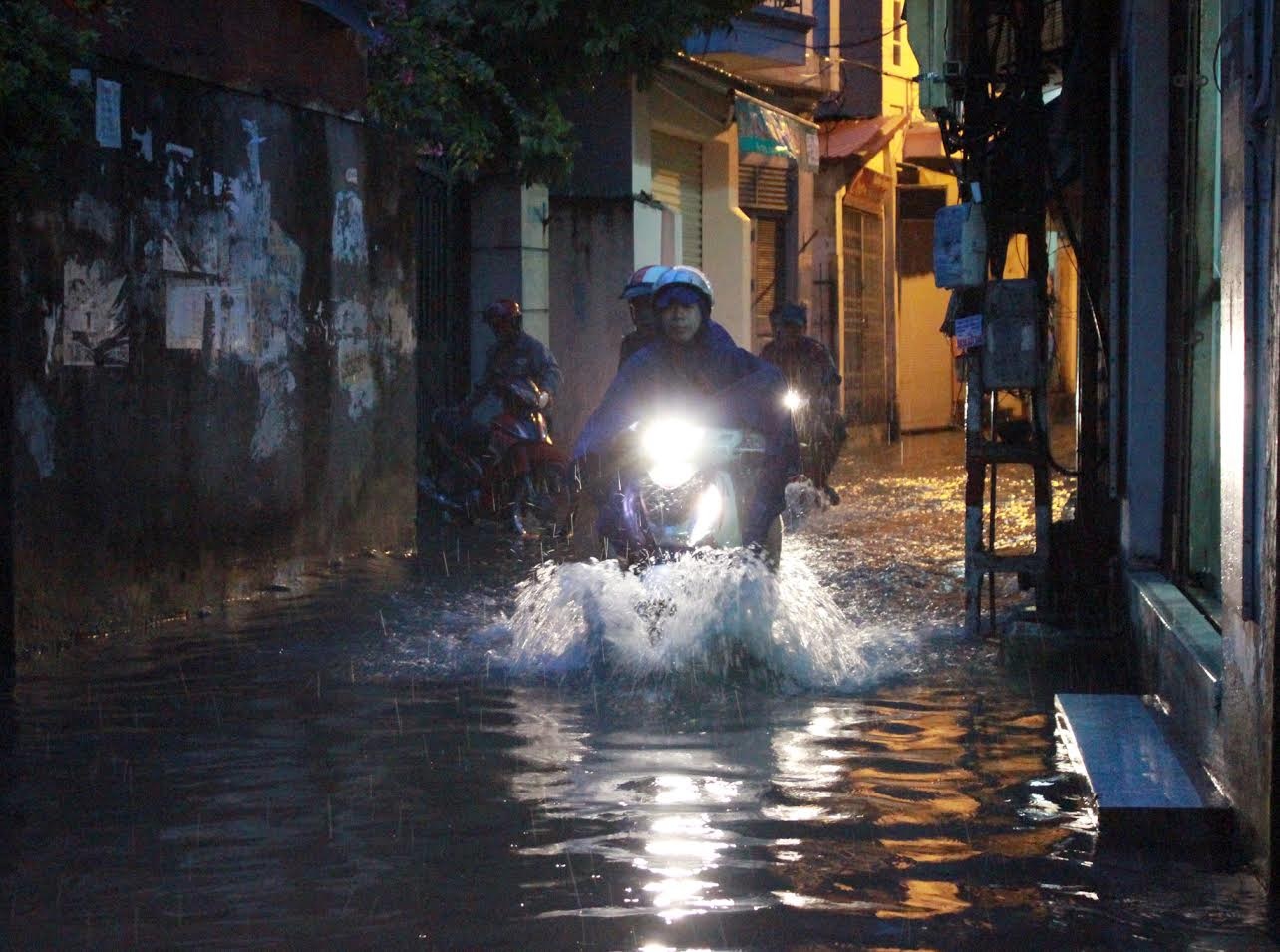 Bao so 3 anh huong den Ha Noi anh 11