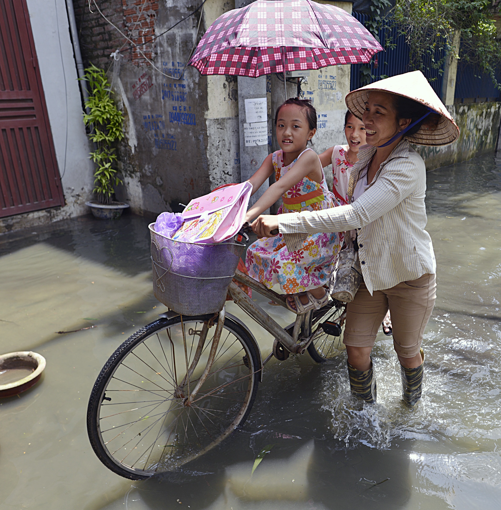 Khu dan cu ngap 5 ngay lien tuc o Ha Noi anh 6