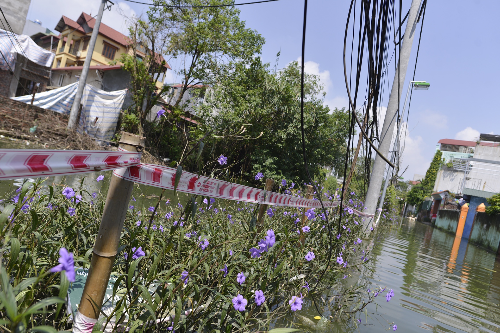 Khu dan cu ngap 5 ngay lien tuc o Ha Noi anh 8