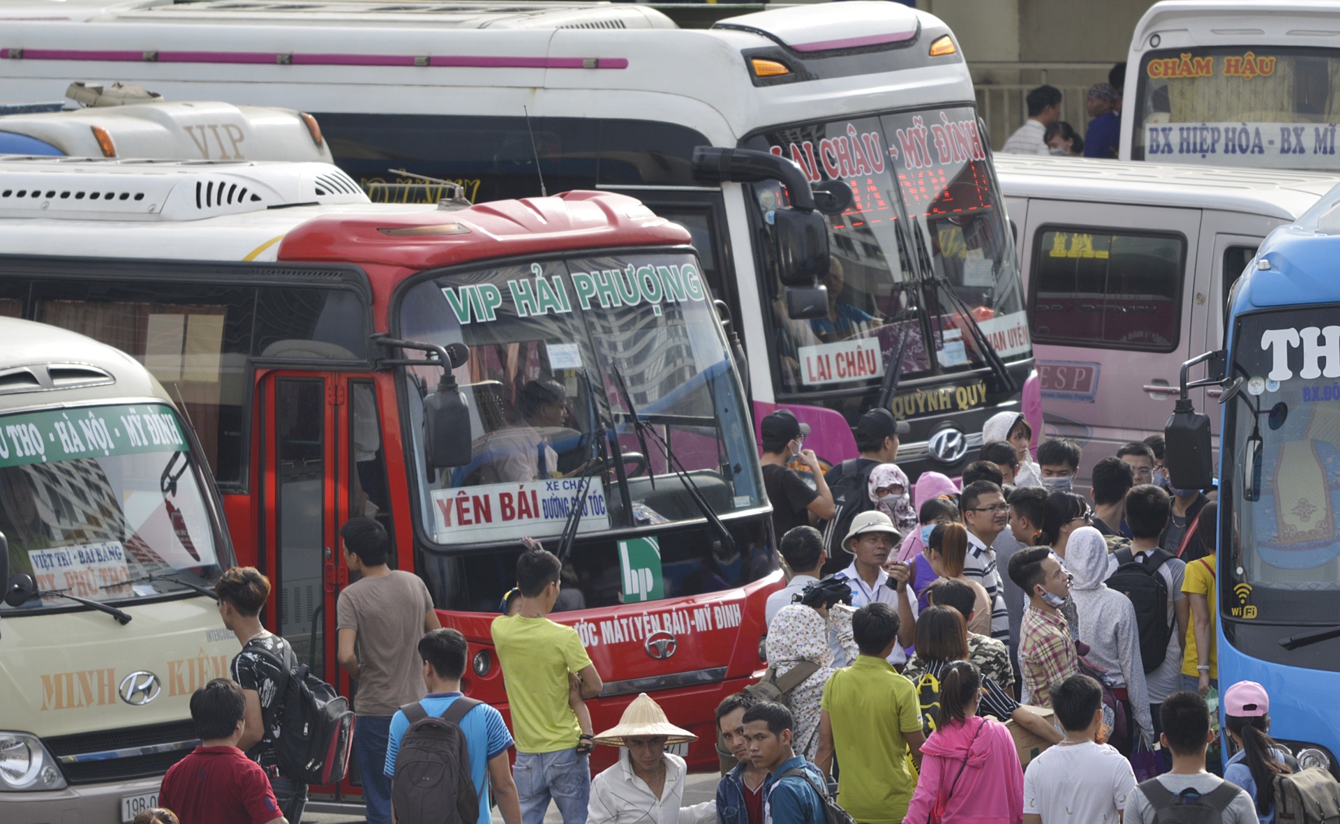 ben xe My Dinh dong nghit nguoi dip 2/9 anh 10