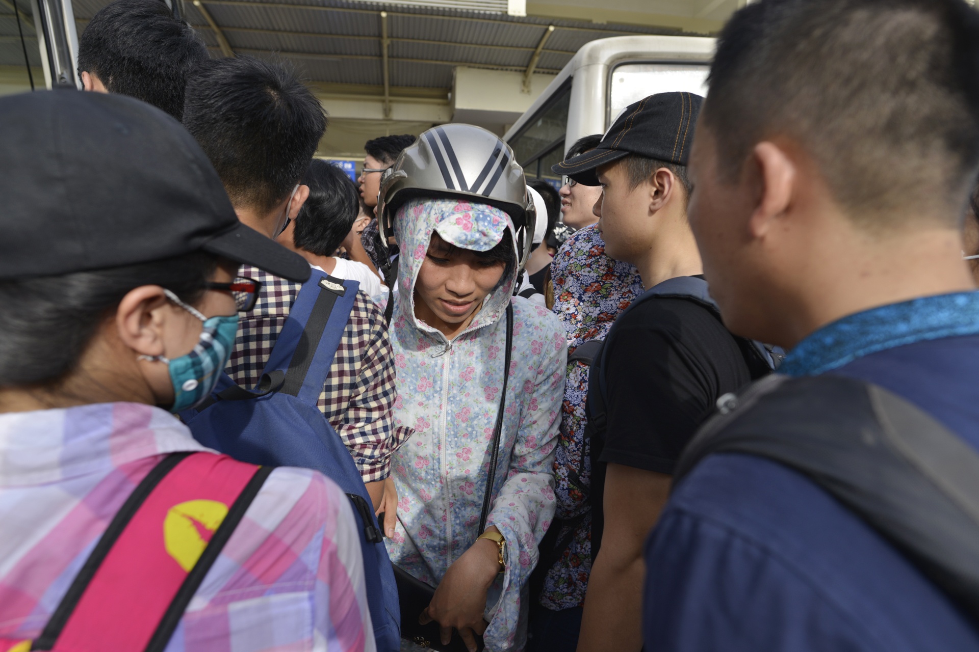 ben xe My Dinh dong nghit nguoi dip 2/9 anh 6