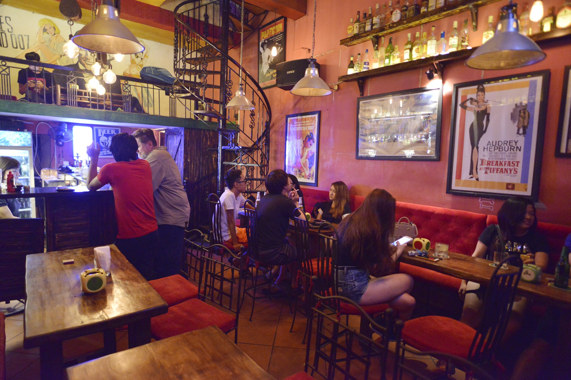 Ha Noi nhon nhip sau 0h anh 4