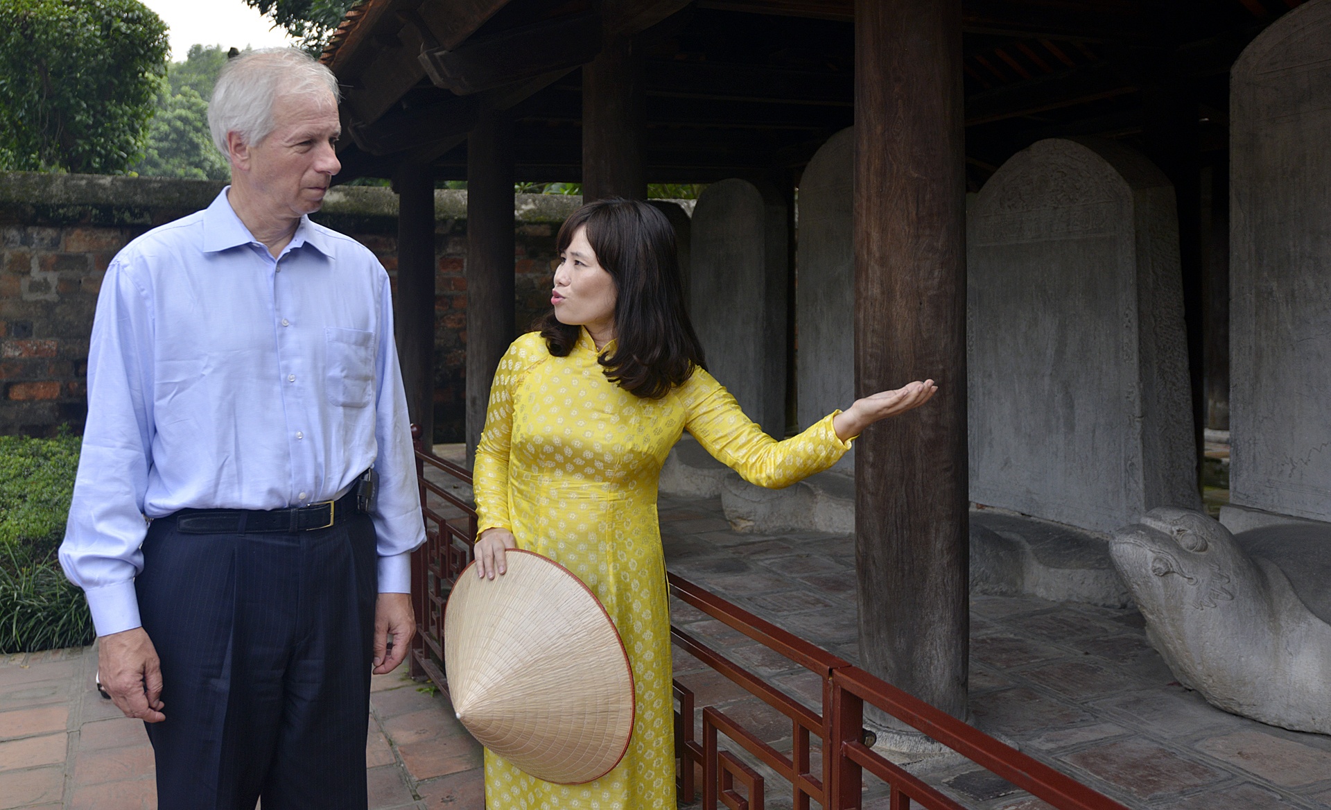 Bo truong Ngoai giao Canada so dau rua tai Van Mie anh 7