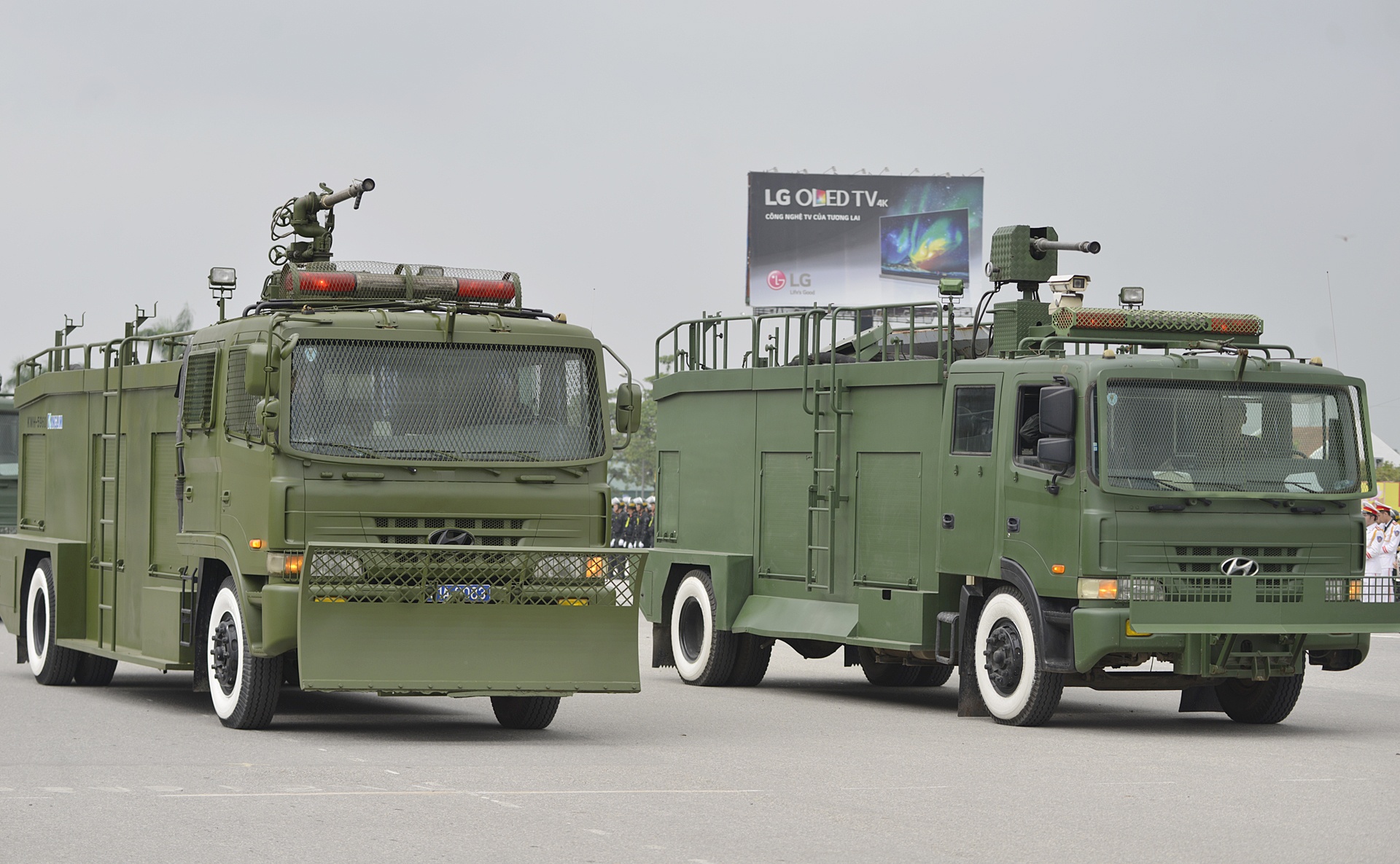 Dan xe cua canh sat co dong anh 12