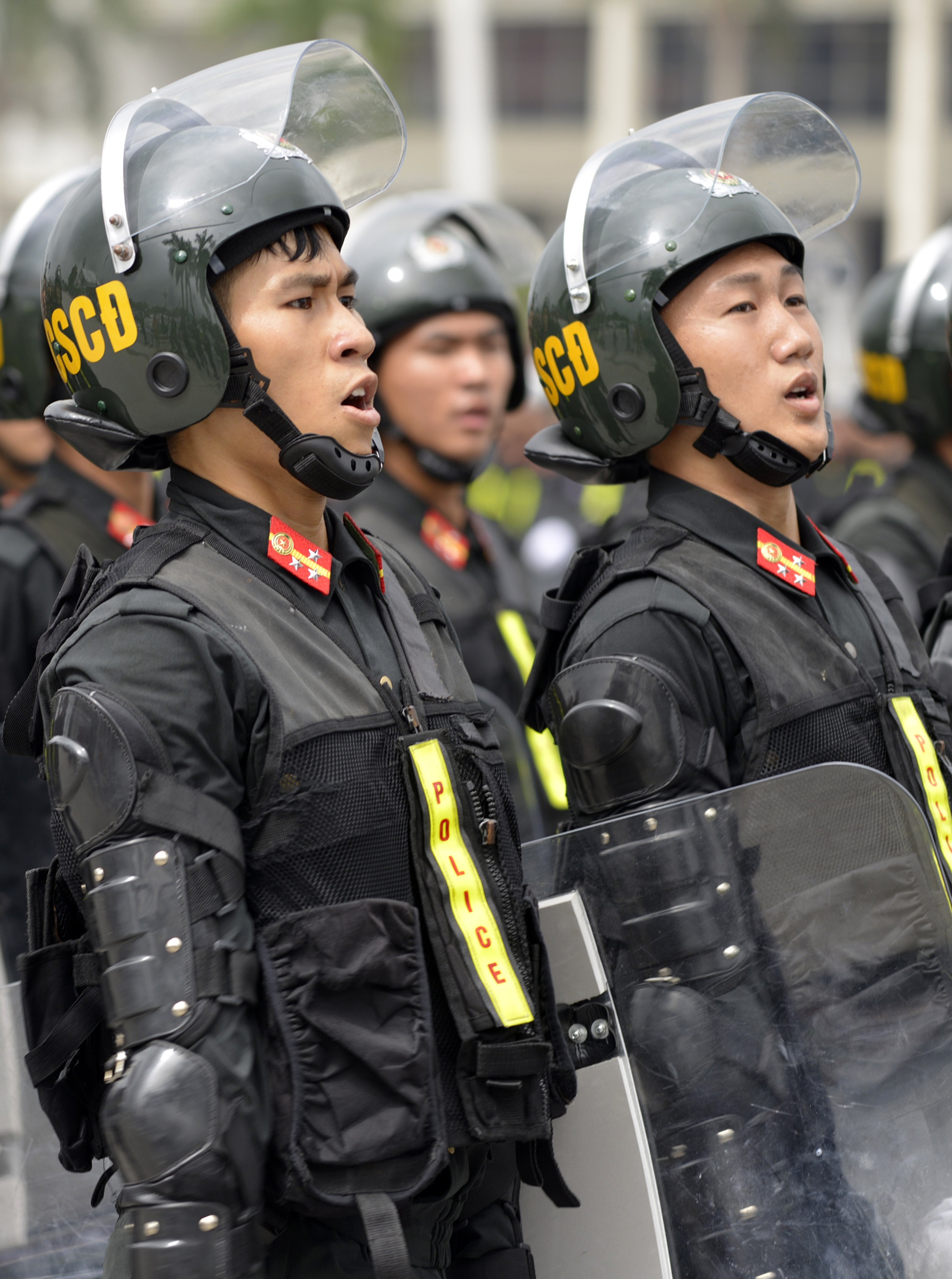 Dan xe cua canh sat co dong anh 4