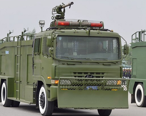 Canh sat co dong pho dien dan phuong tien hung hau hinh anh