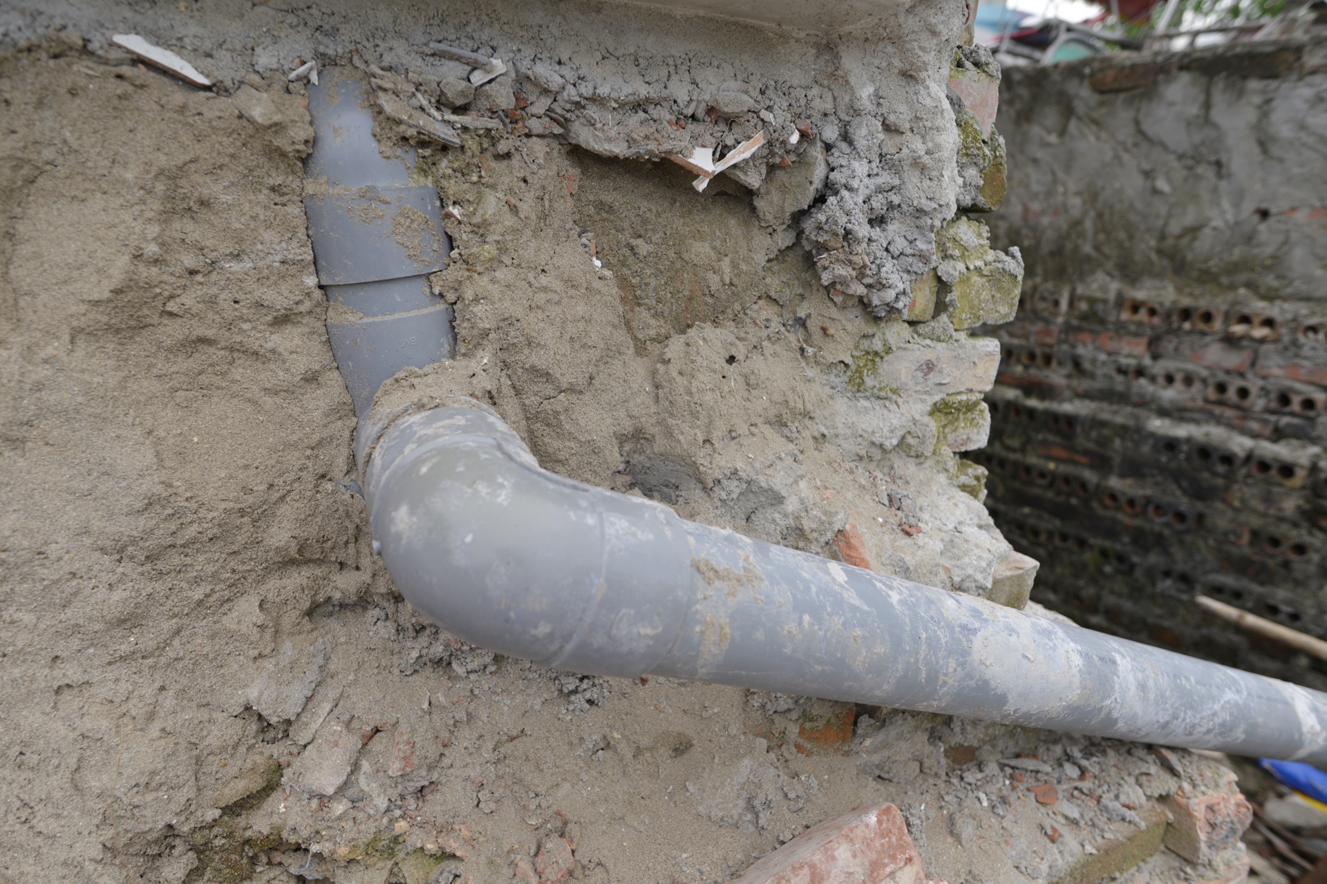 Mot ngoi nha bi do xuong song Hong anh 7