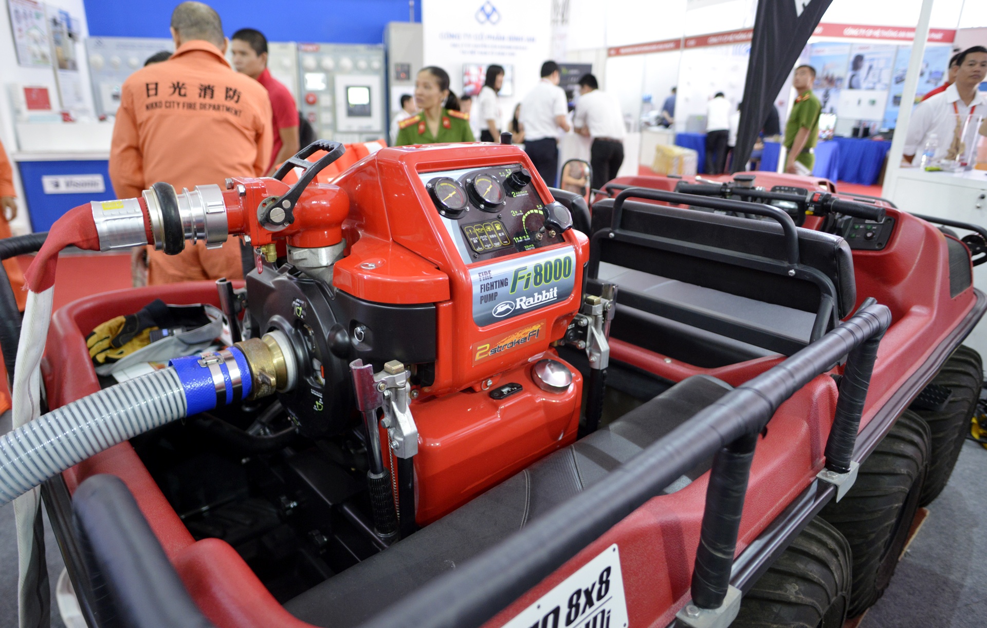 Hang loat thiet bi chua chay hien dai cua Ha Noi anh 3