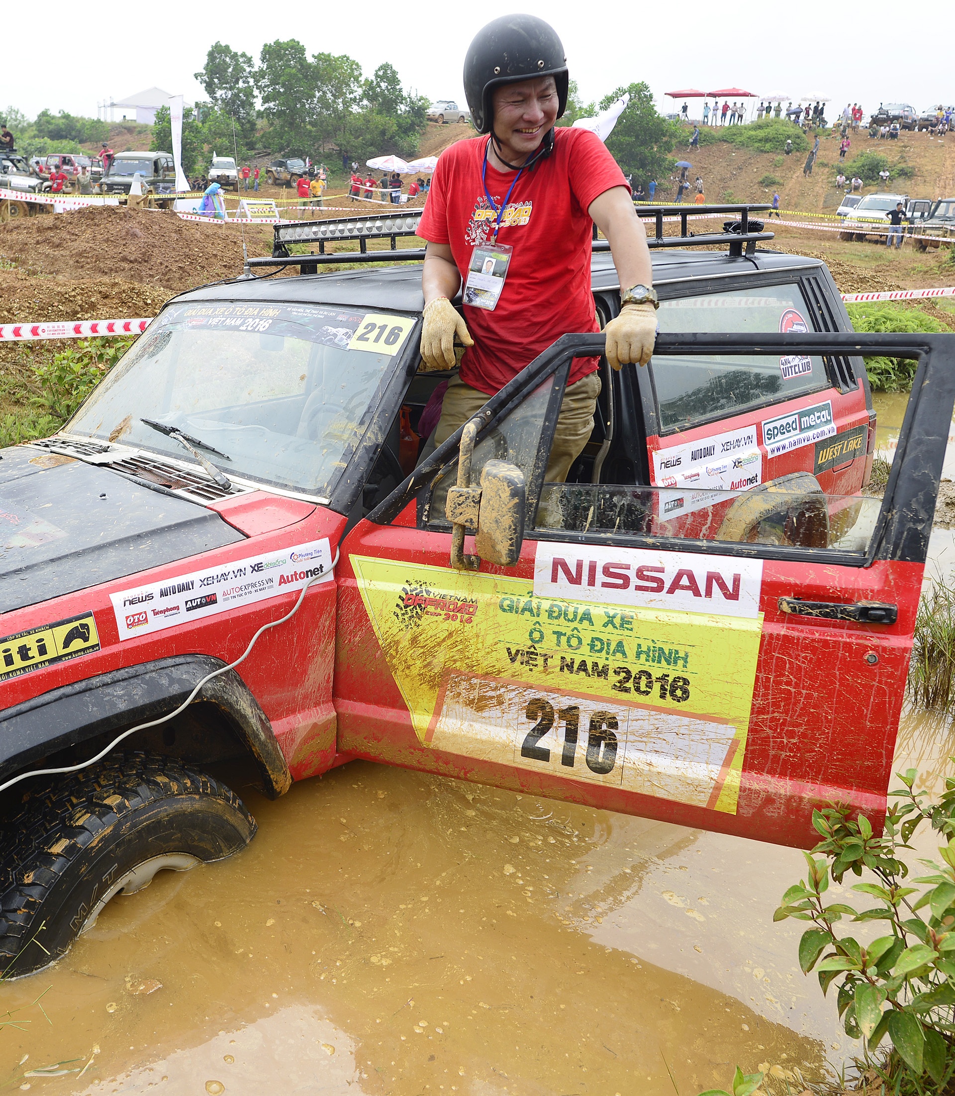 Cac tay dua xe dia hinh Viet leo doc,  vuot dam lay anh 12