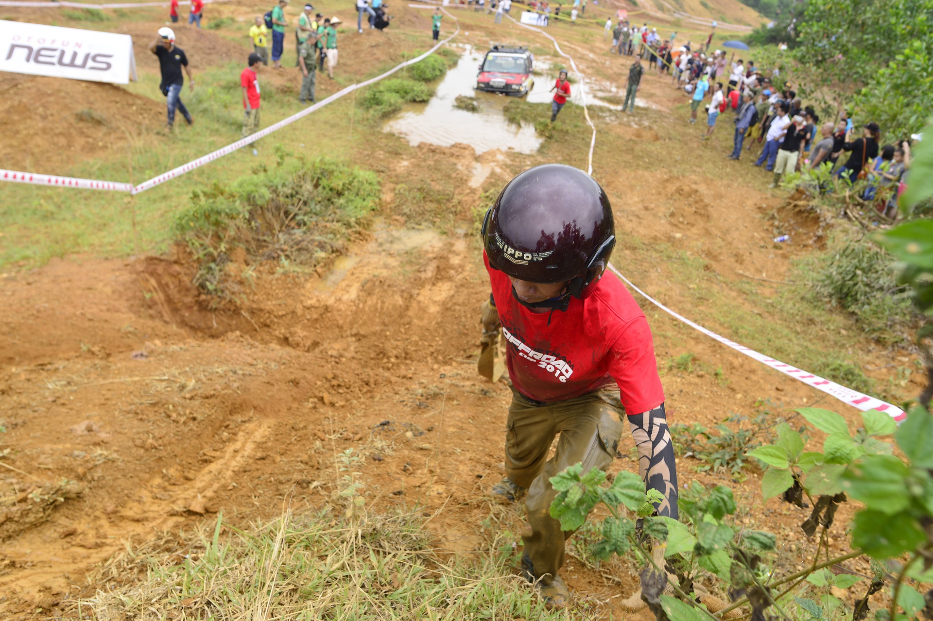 Cac tay dua xe dia hinh Viet leo doc,  vuot dam lay anh 9