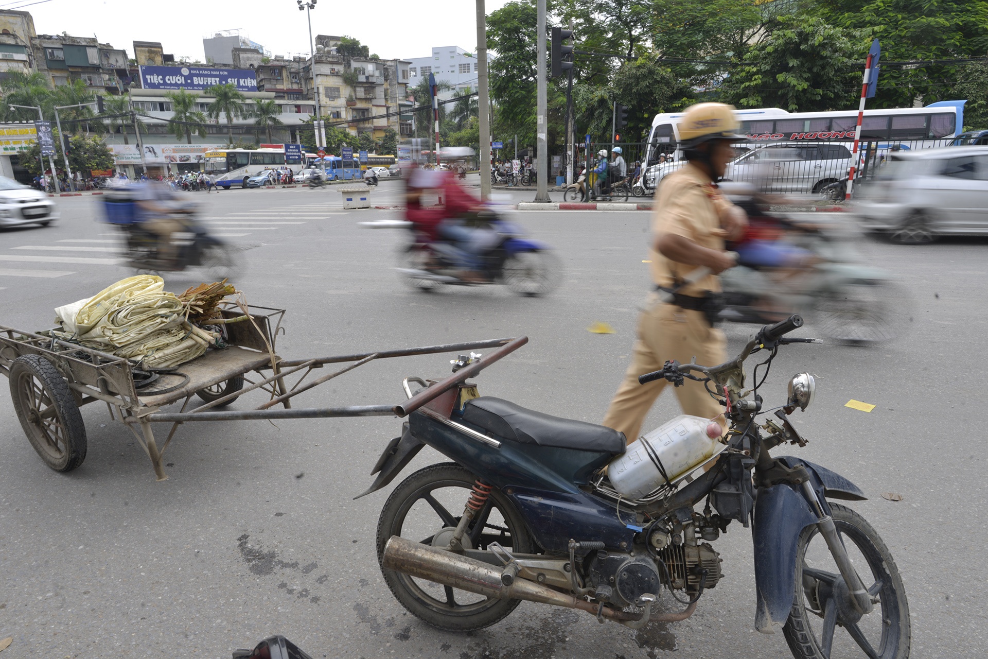 CSGT xu phat xe cho cong kenh anh 6