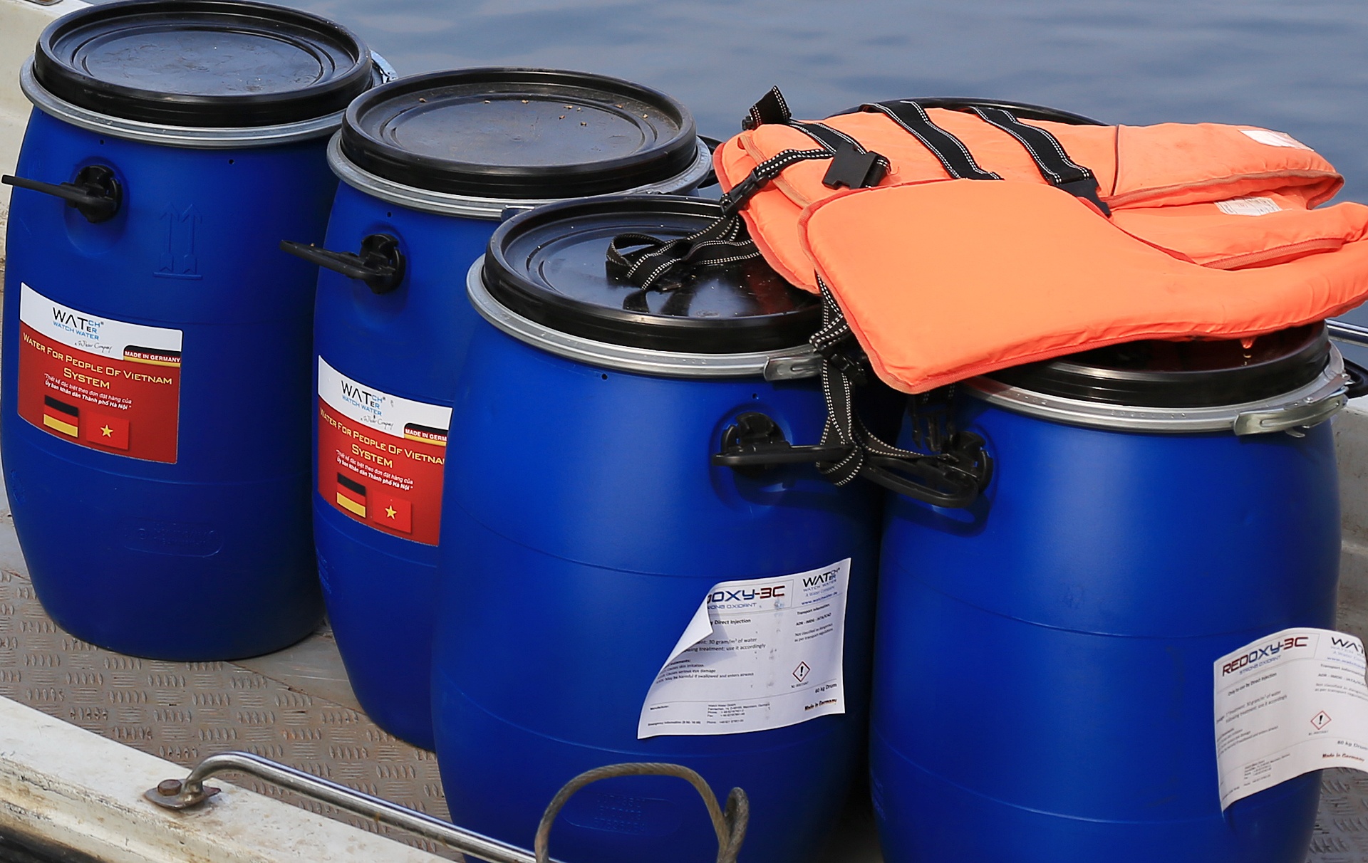 Xu ly nuoc ho bang hoa chat anh 2