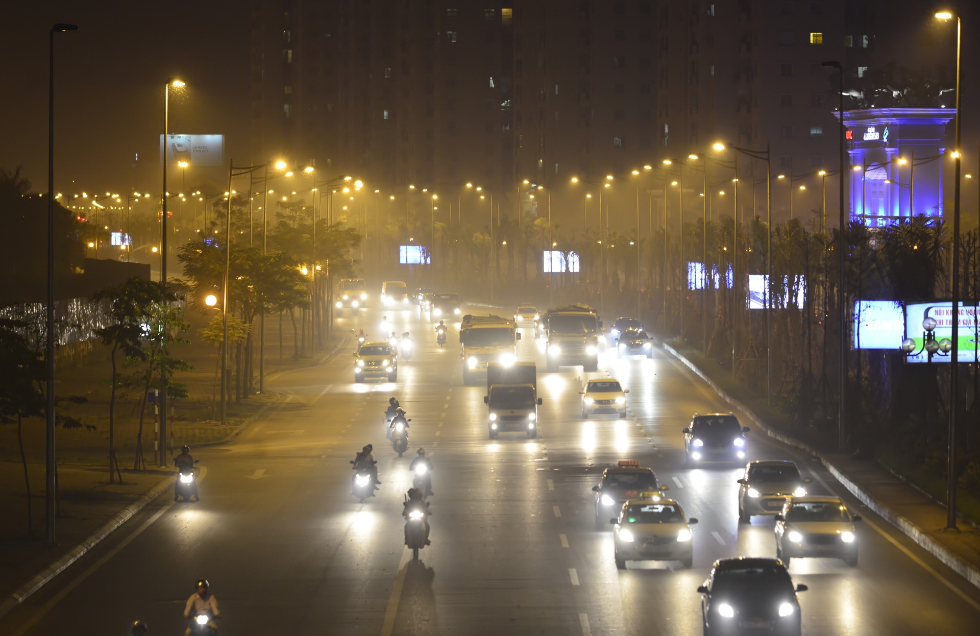 Khoi mu bao trum dem Ha Noi anh 11