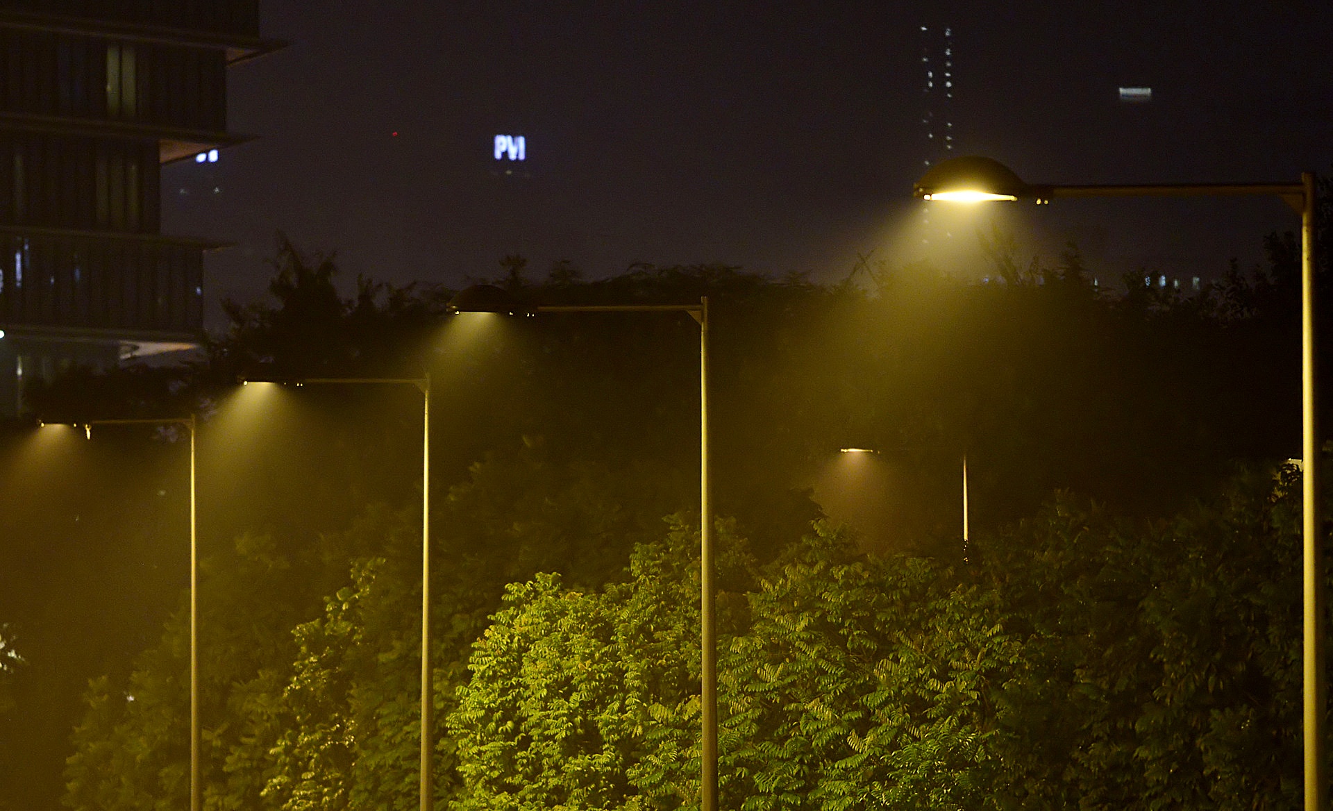 Khoi mu bao trum dem Ha Noi anh 8