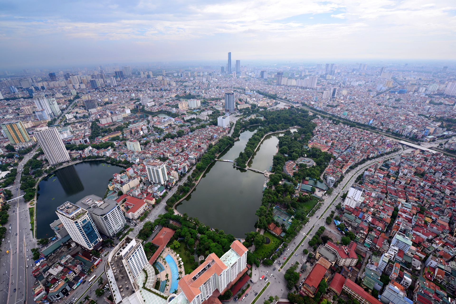 Ha Noi chat hang loat cay tren duong Kim Ma anh 13