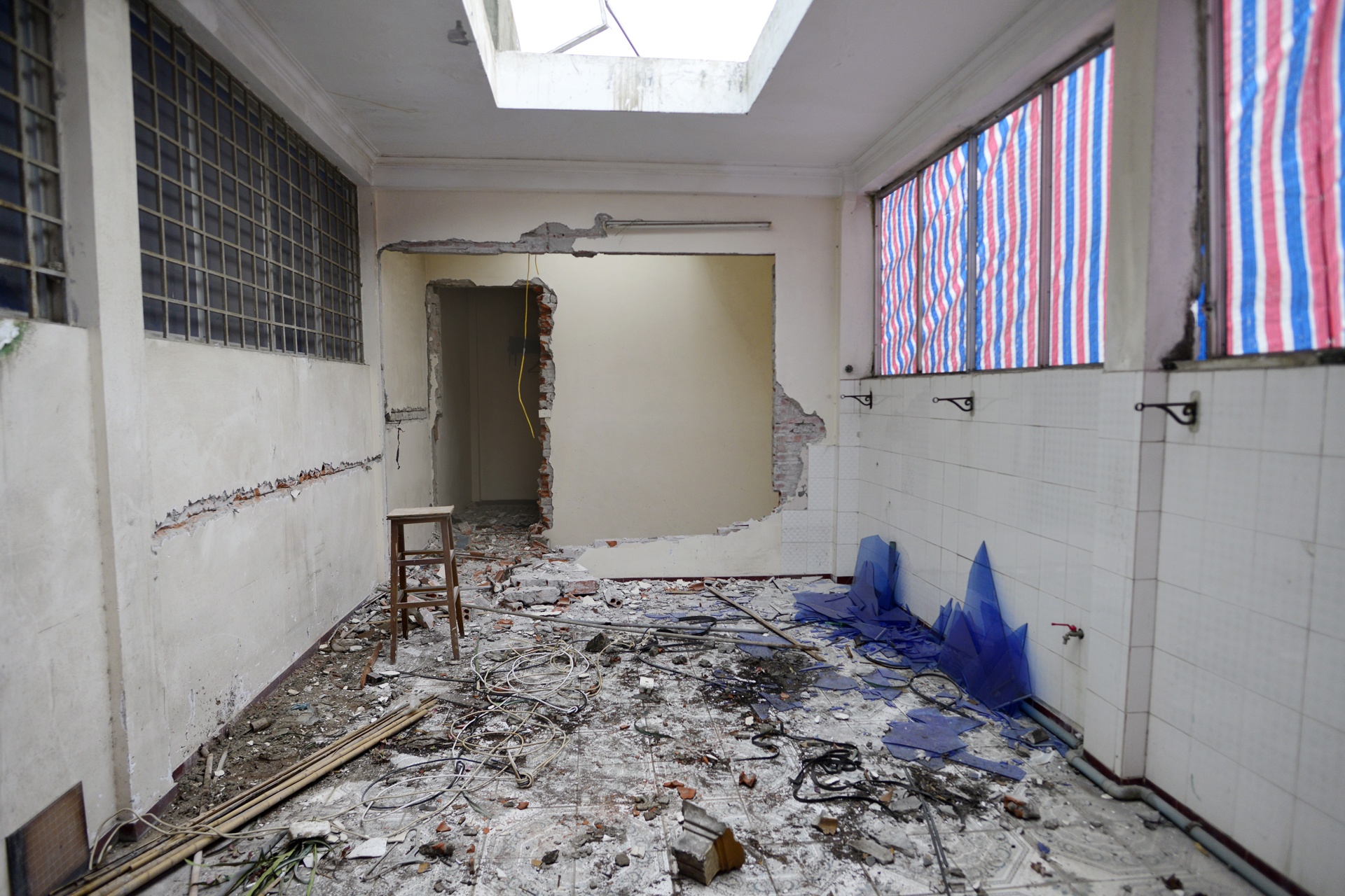 Thao do ngoi nha nghieng o Ha Noi anh 9