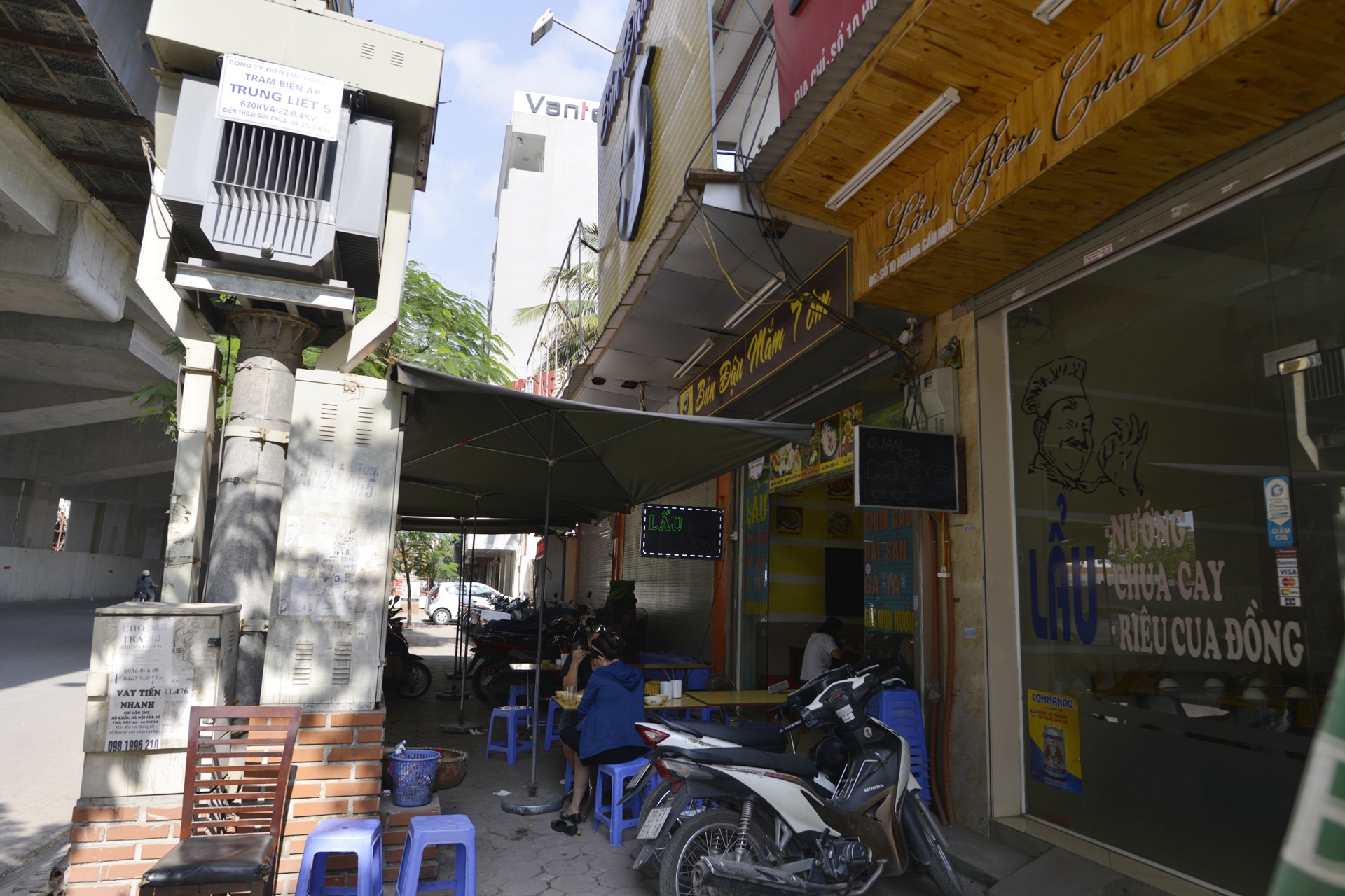 Muu sinh duoi chan tram bien ap o Ha Noi anh 9