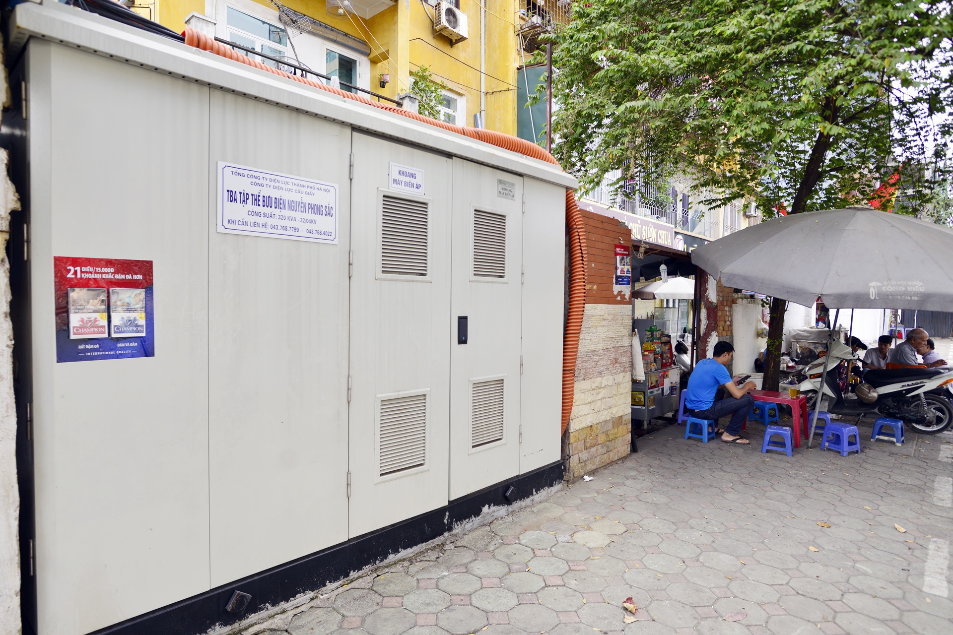 Muu sinh duoi chan tram bien ap o Ha Noi anh 13