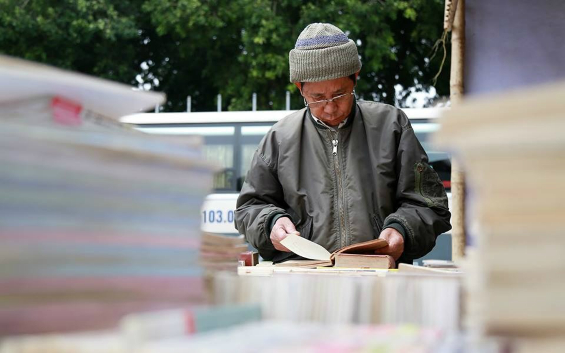 Đại hội sách cũ tại hoàng thành Thăng Long ảnh 5 Dai hoi sach cu tai hoang thanh Thang Long anh 5