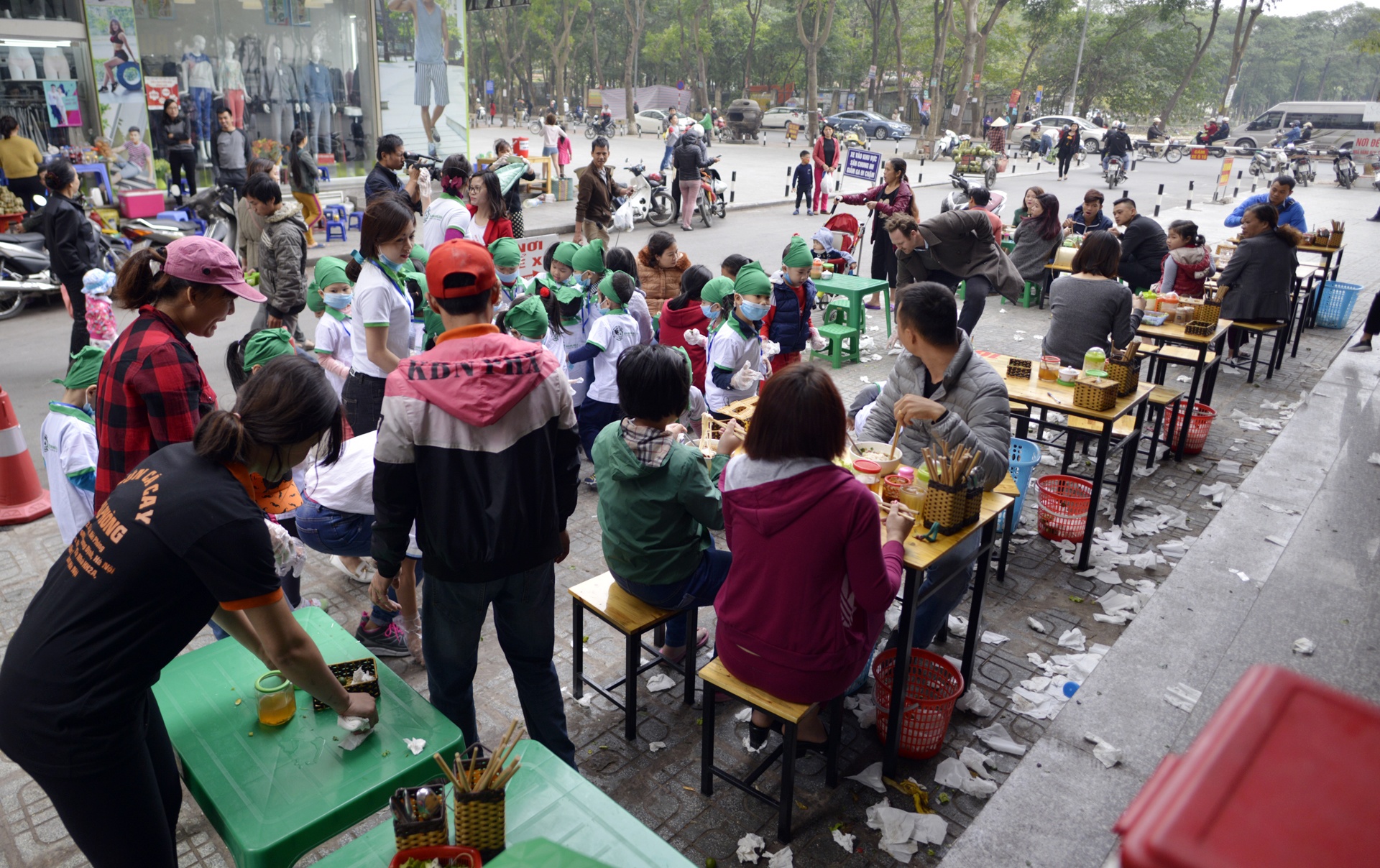 Ong Tay chup anh bao cao su anh 5