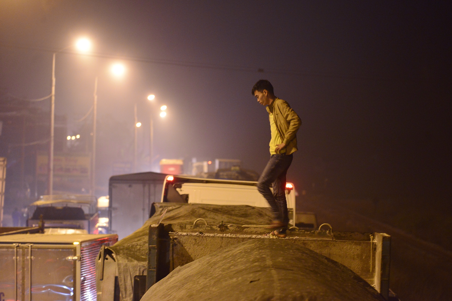 Ket cung 3 tieng dong ho tren quoc lo 1 anh 5