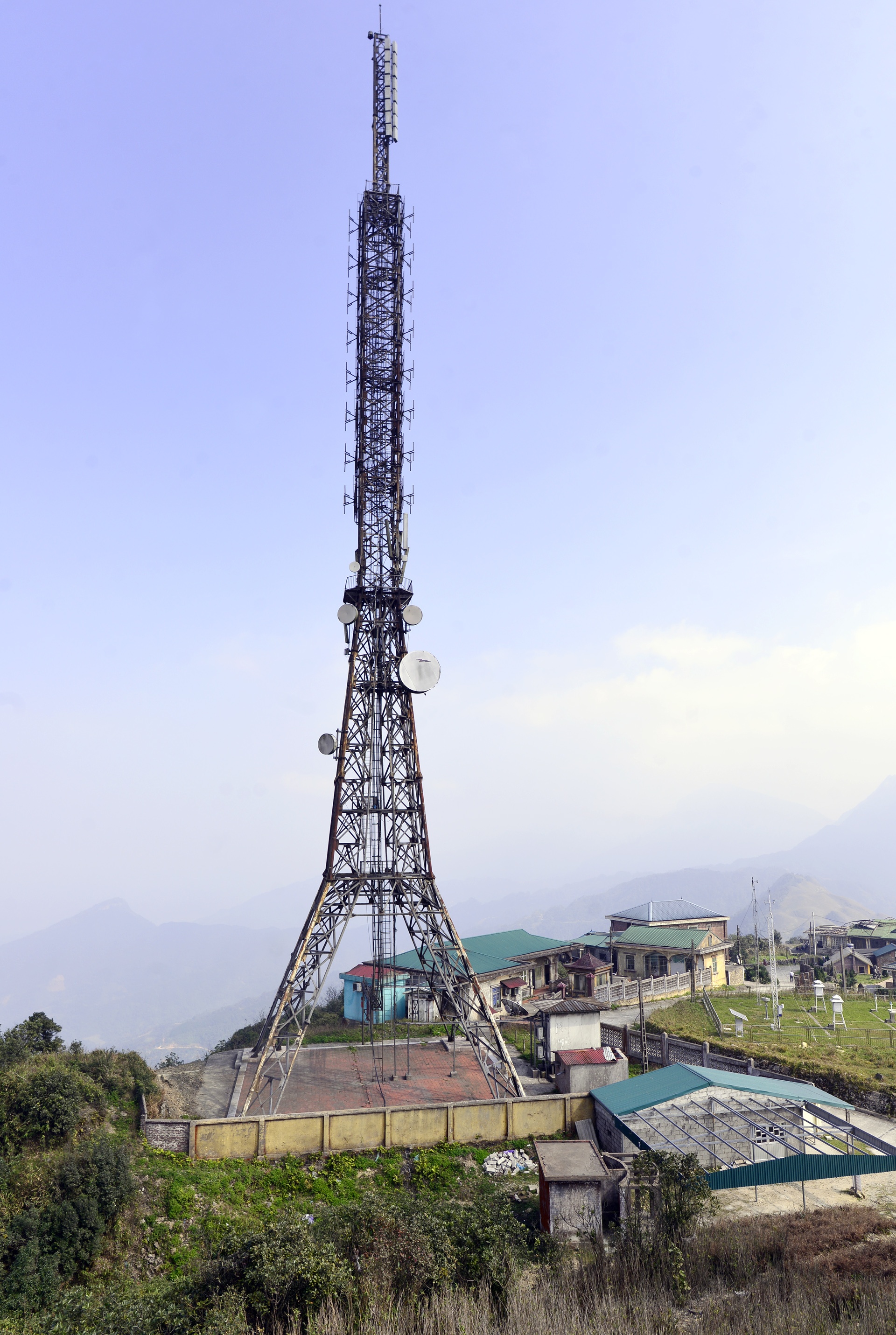 Ve dep hoang so tren dinh Mau Son nhin tu tren cao anh 8