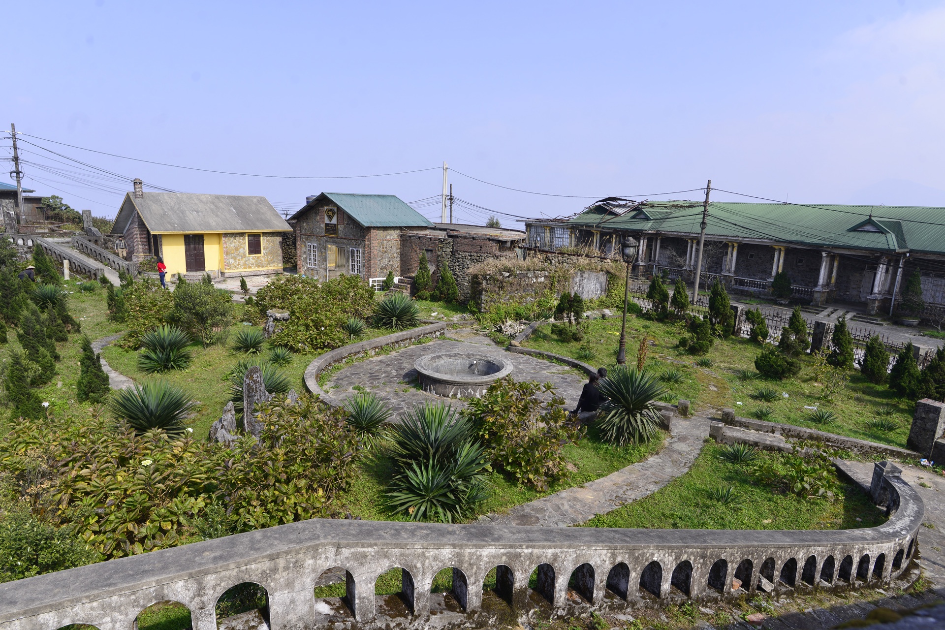 Ve dep hoang so tren dinh Mau Son nhin tu tren cao anh 10