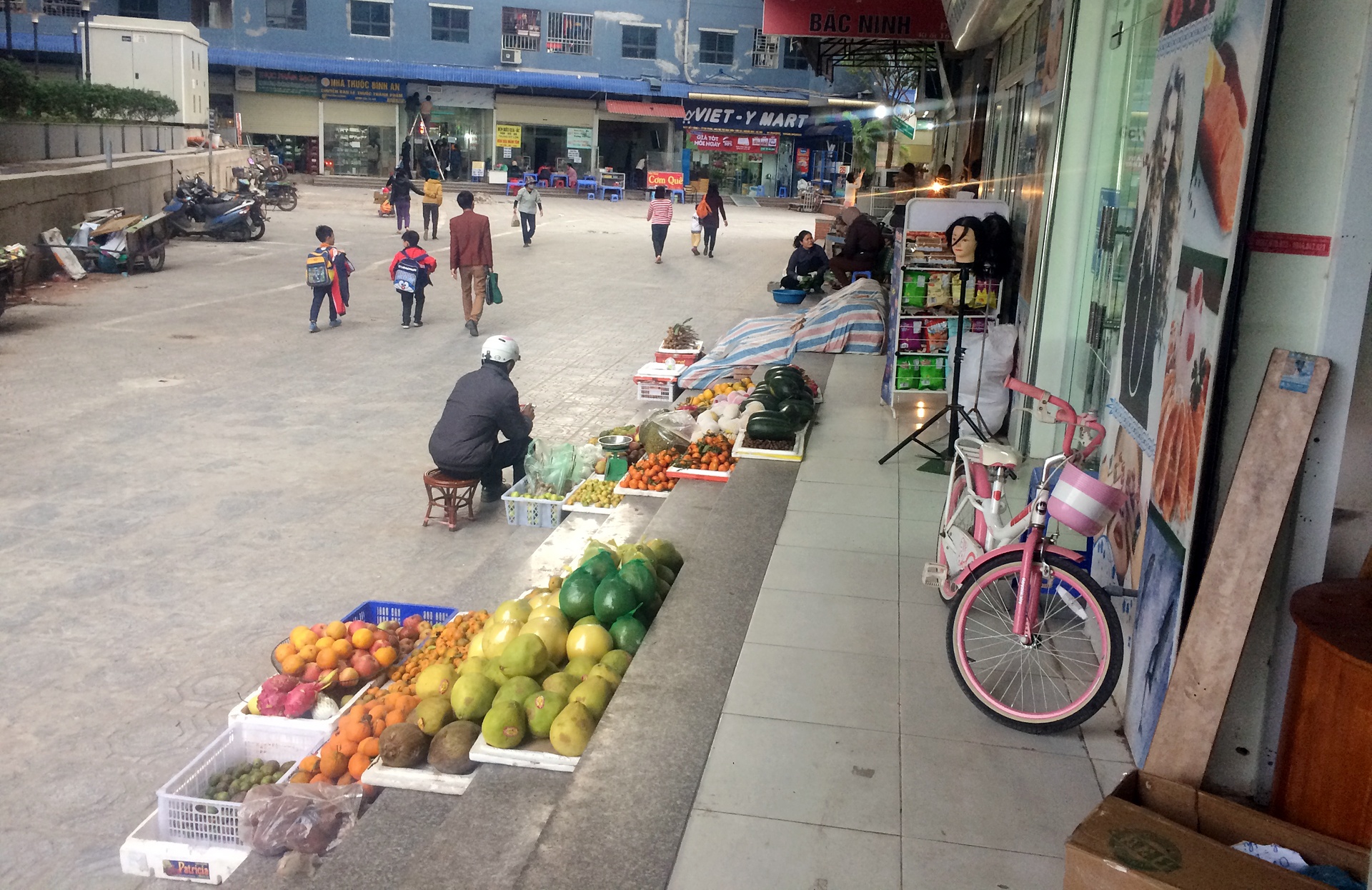 Hop cho,  nhech nhac tai cac khu chung cu ong Than anh 13