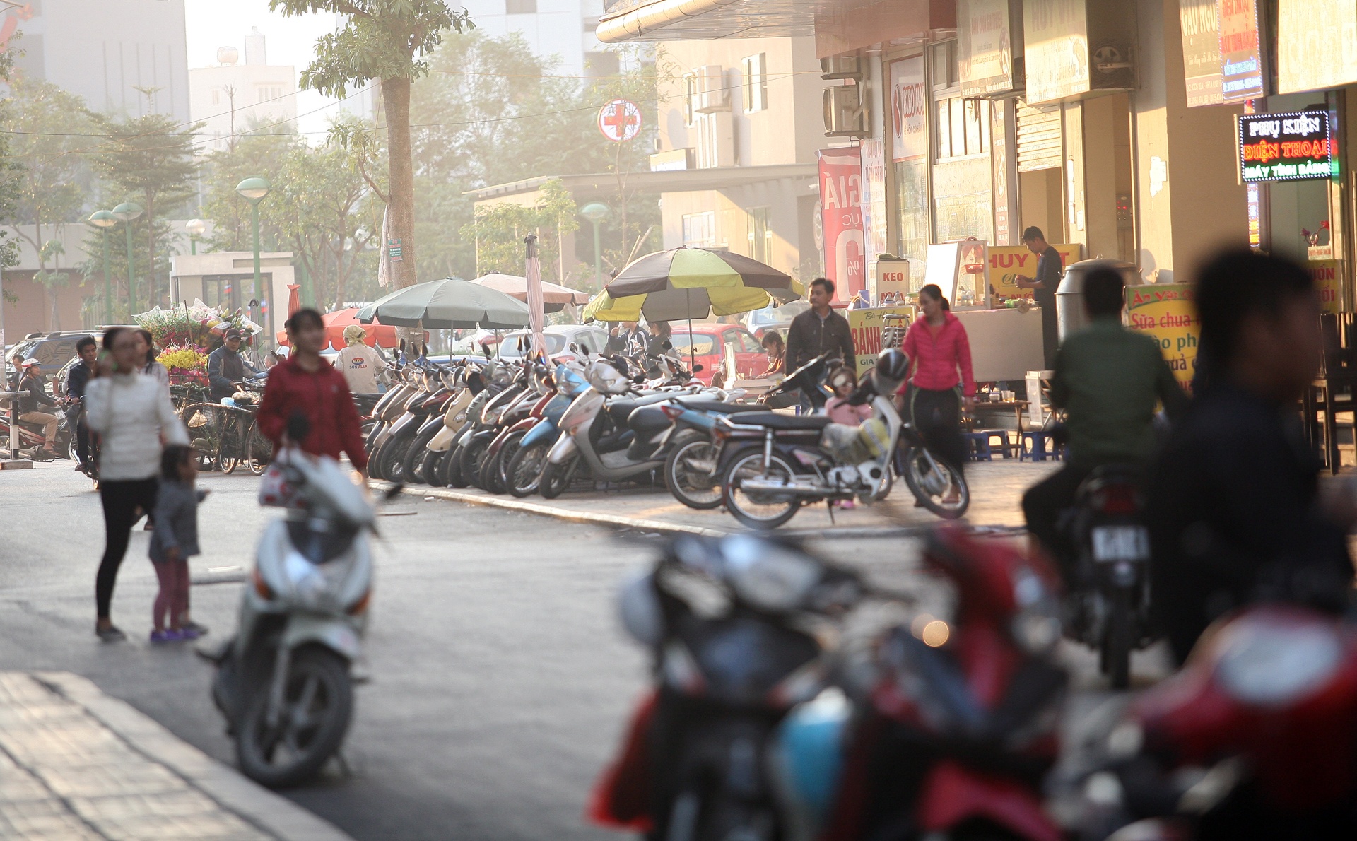 Hop cho,  nhech nhac tai cac khu chung cu ong Than anh 7