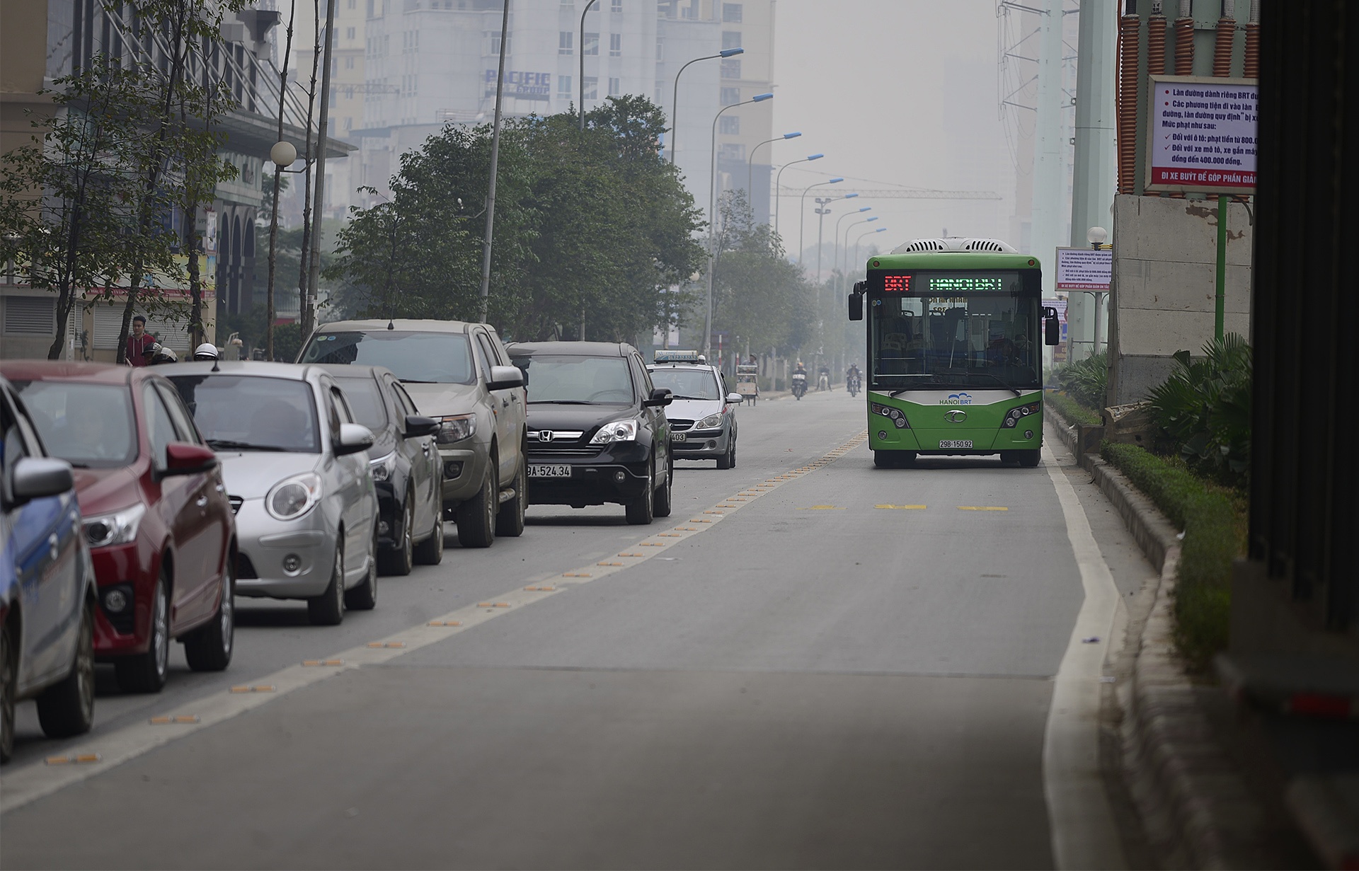 Ngay dau hoat dong cua buyt nhanh BRT anh 4