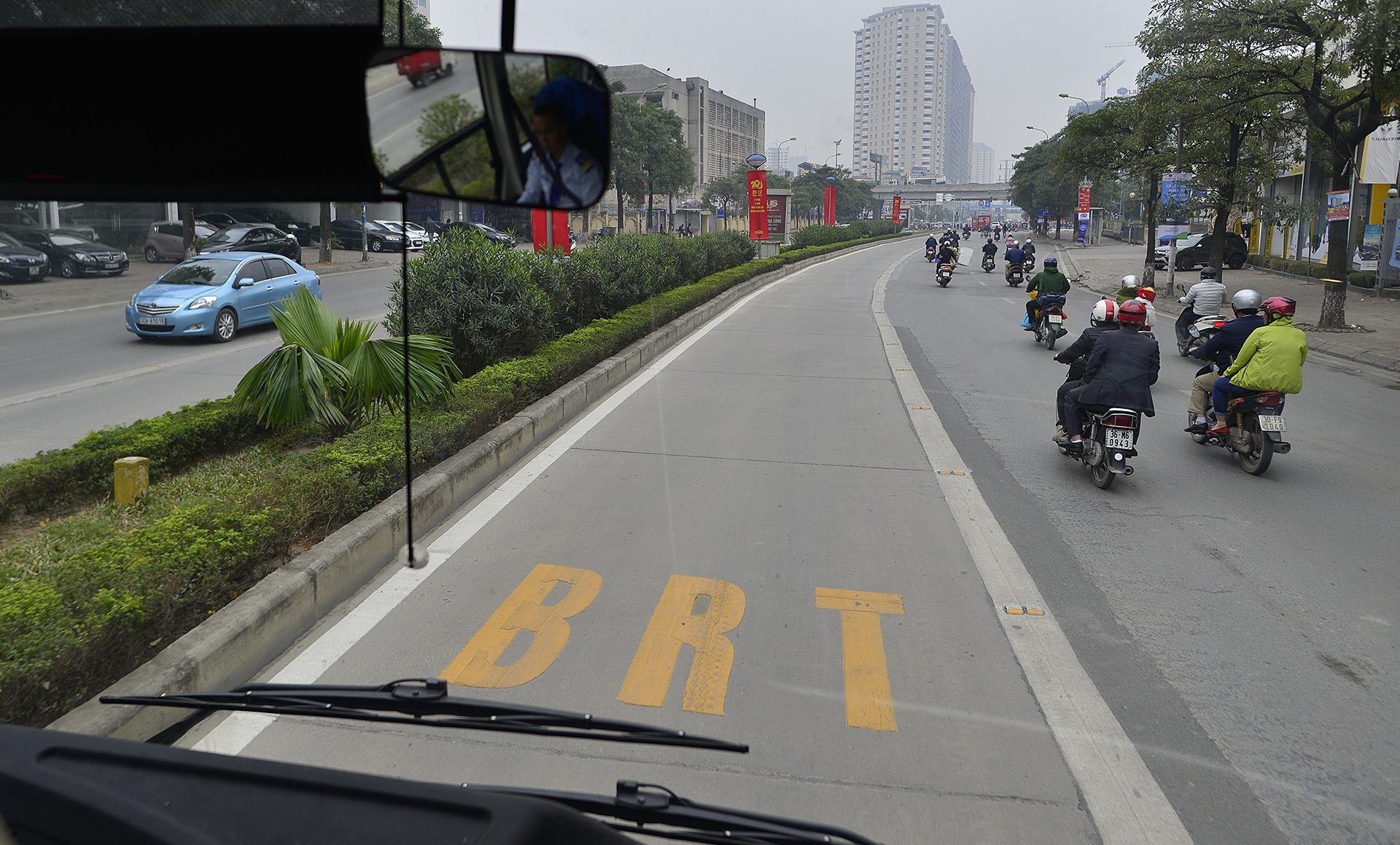Ngay dau hoat dong cua buyt nhanh BRT anh 6