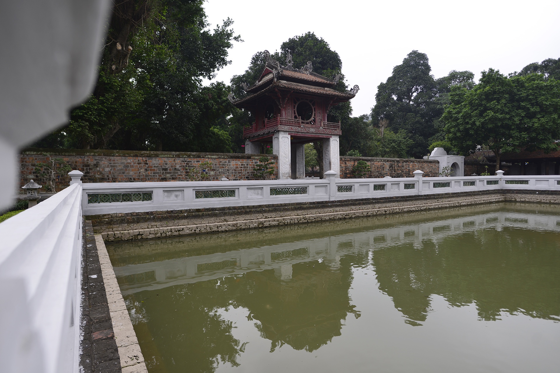 Van Mieu Quoc tu giam 'khoac ao' moi anh 3