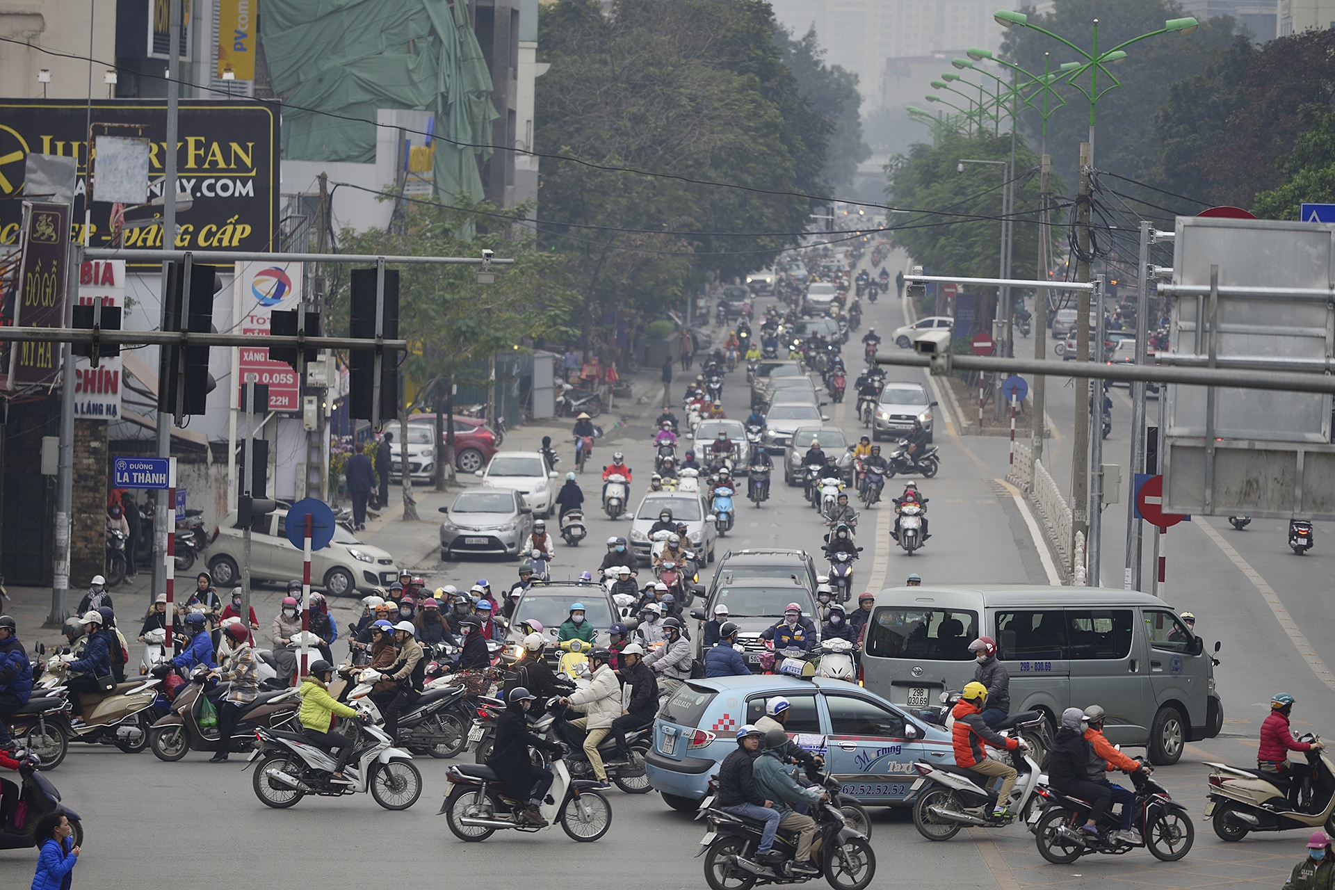 diem den un tac vang ve dip can Tet anh 2