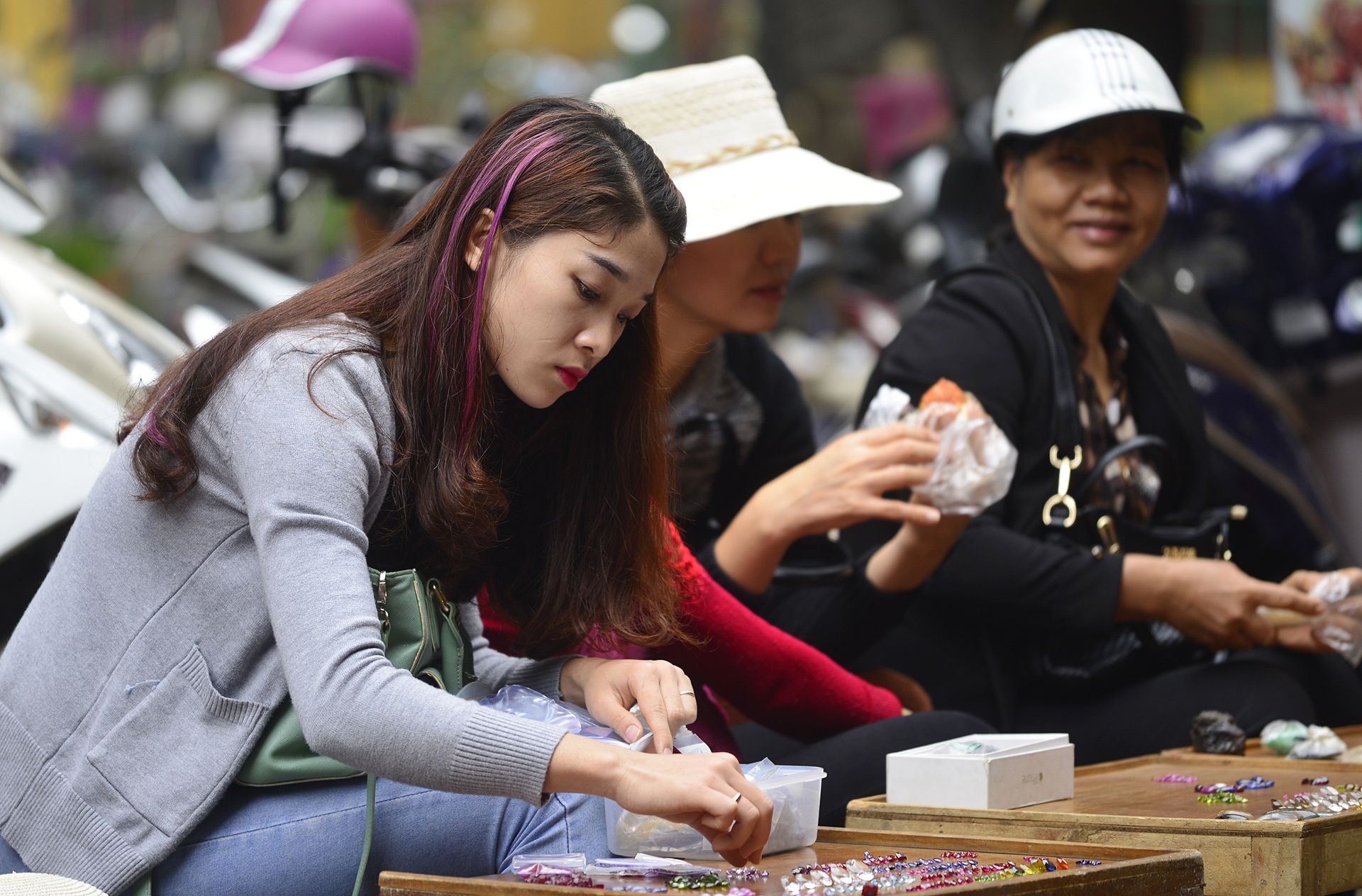 Da quy bay ban nhu rau dip can Tet hinh anh